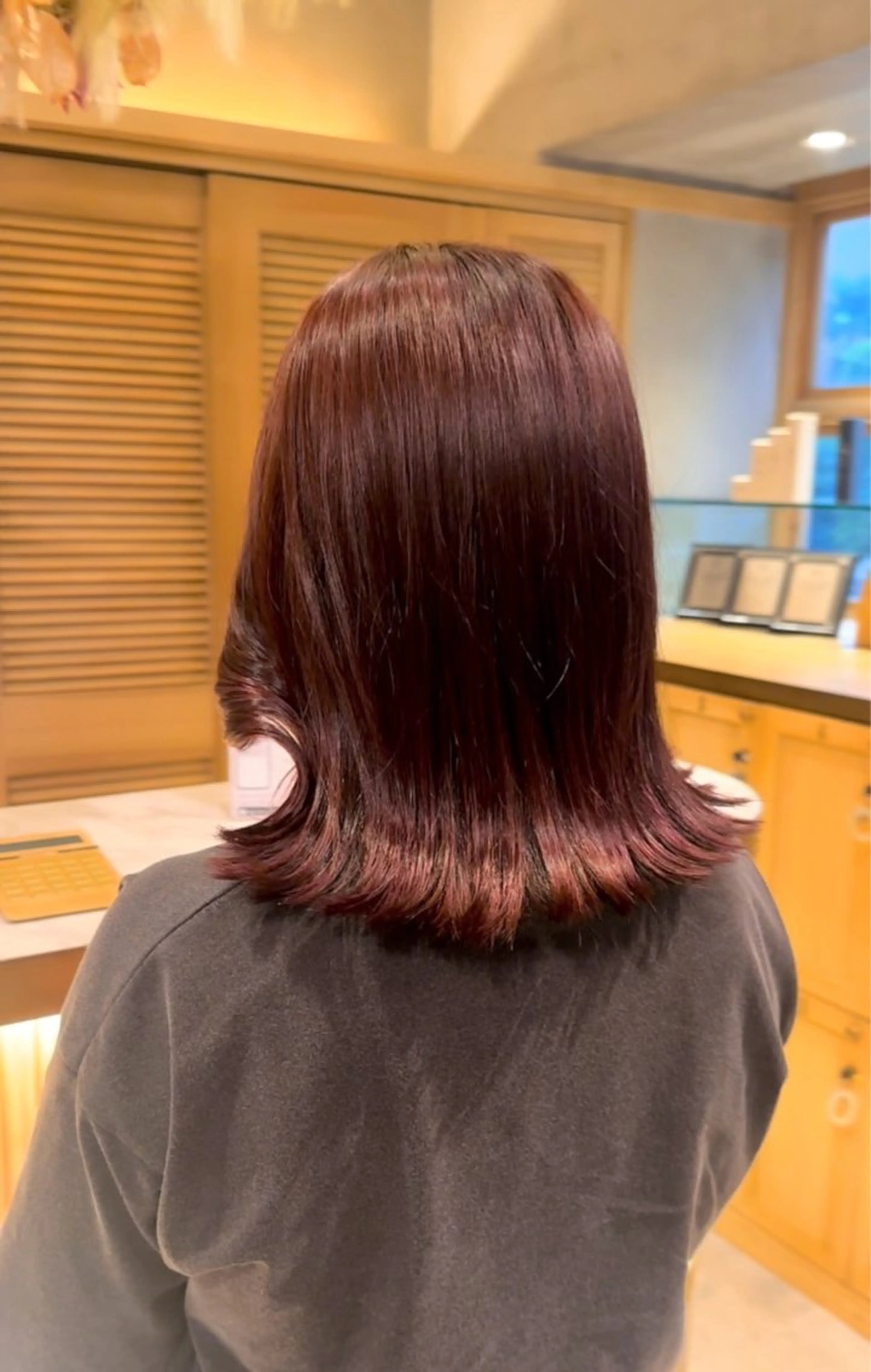 ミディアム カラー YU-KI 🐈‍⬛のヘアスタイル