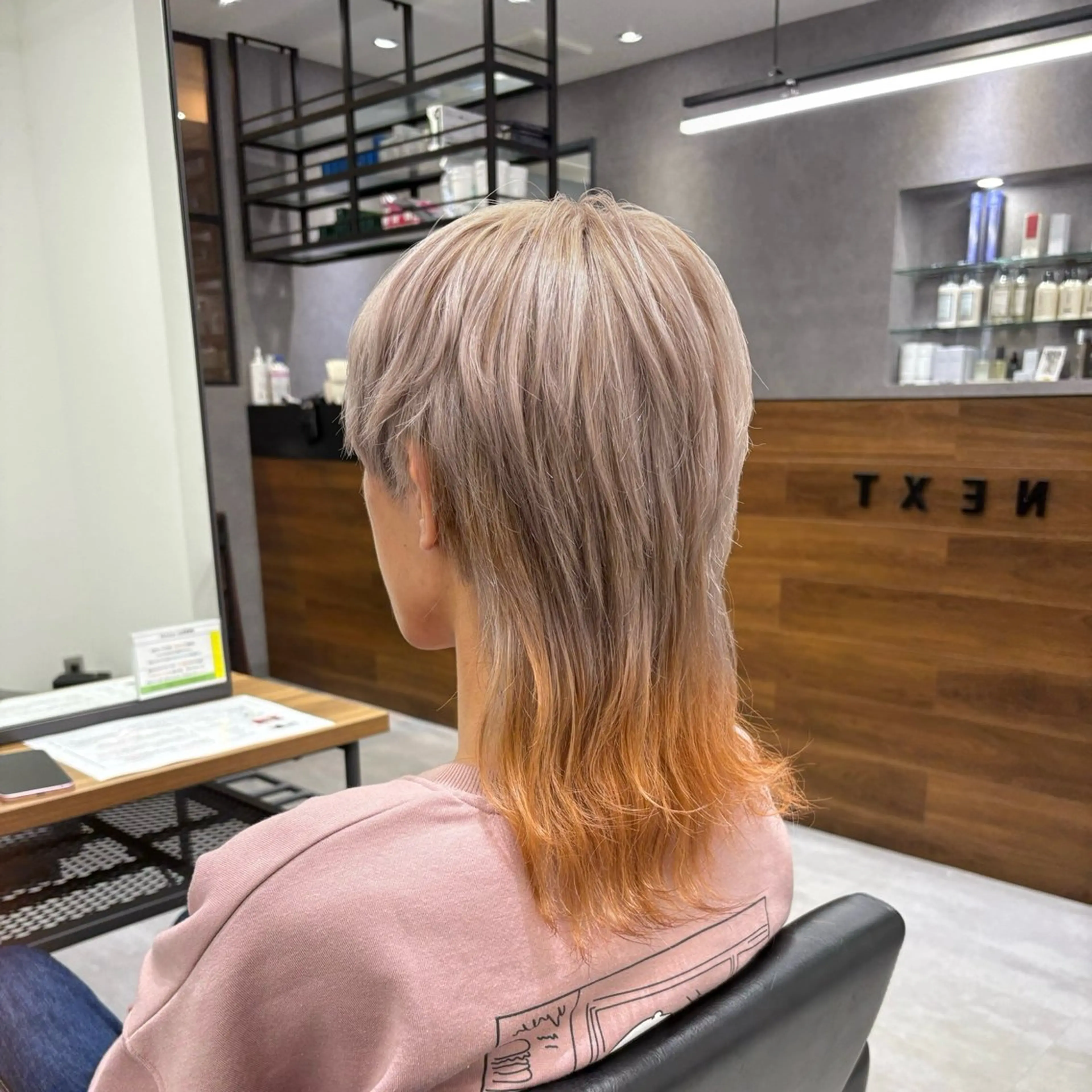 ショート カラー ベージュカラー オレンジ ヘアカラー ENA💗NEXT /ハイトーンエクステのヘアスタイル