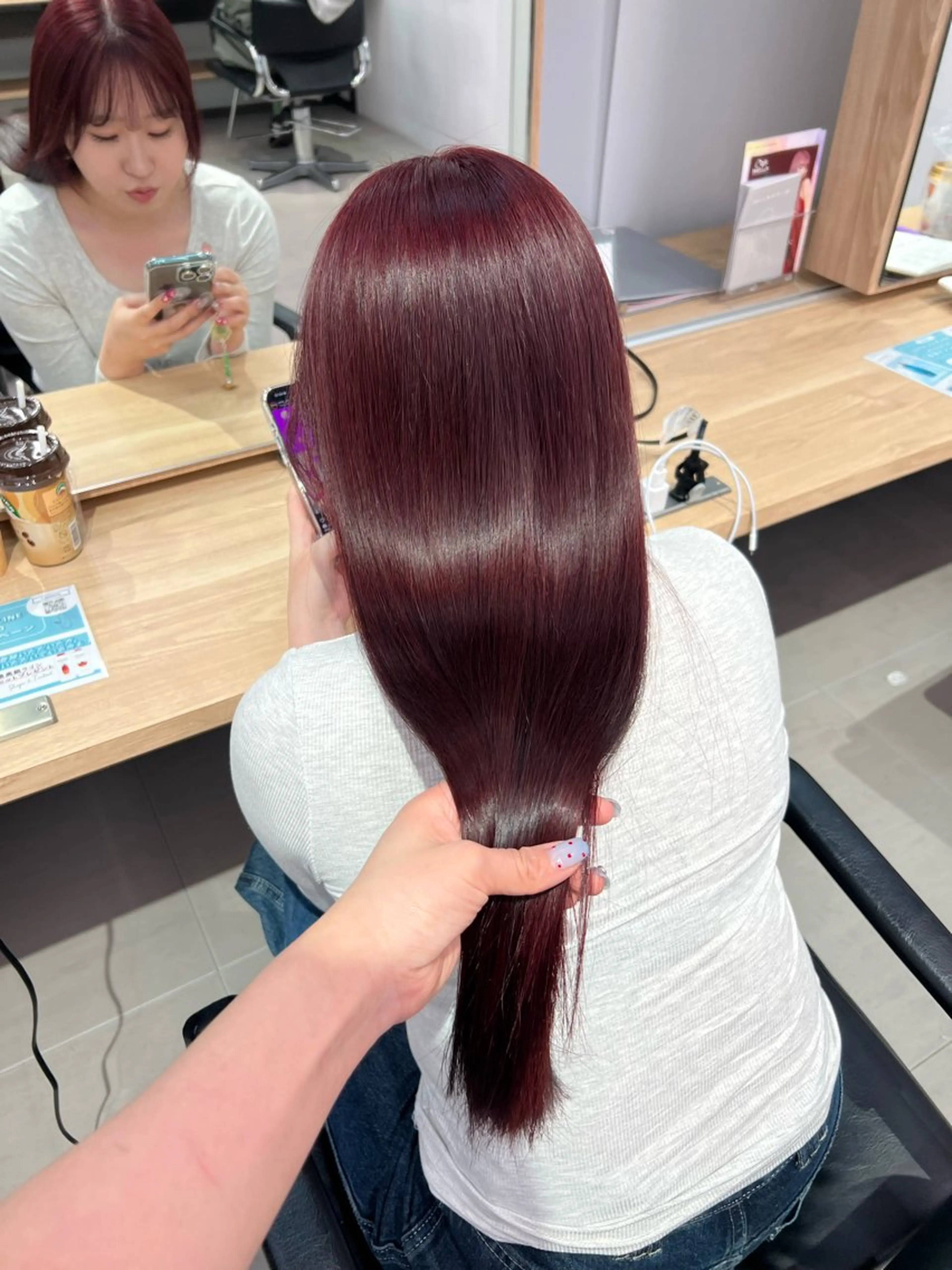 ロング カラー ヘアカラー トリートメント Naano / Lomaliaのヘアスタイル