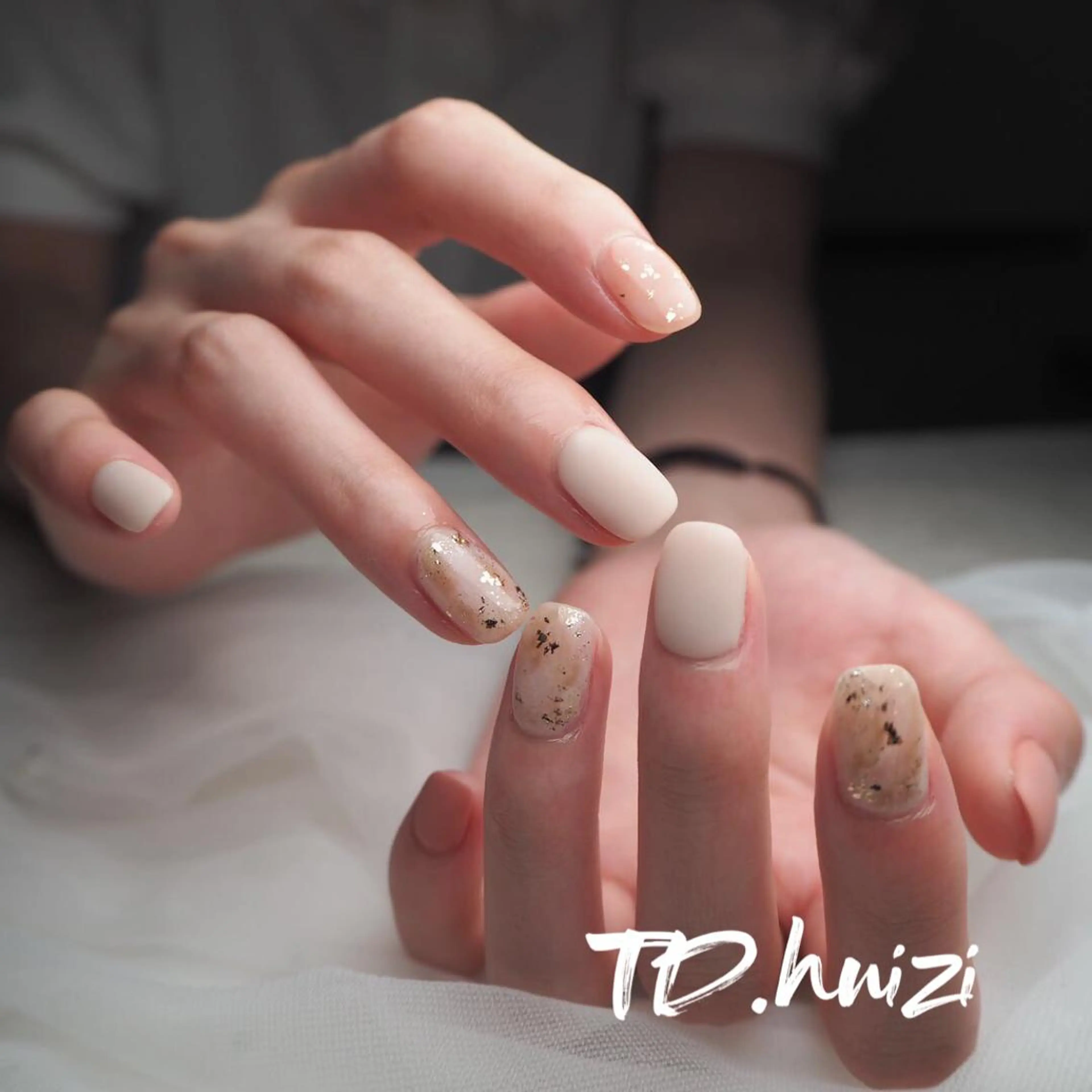 ミディアム めぐみのネイルサロン スタッフ練習のネイルデザイン