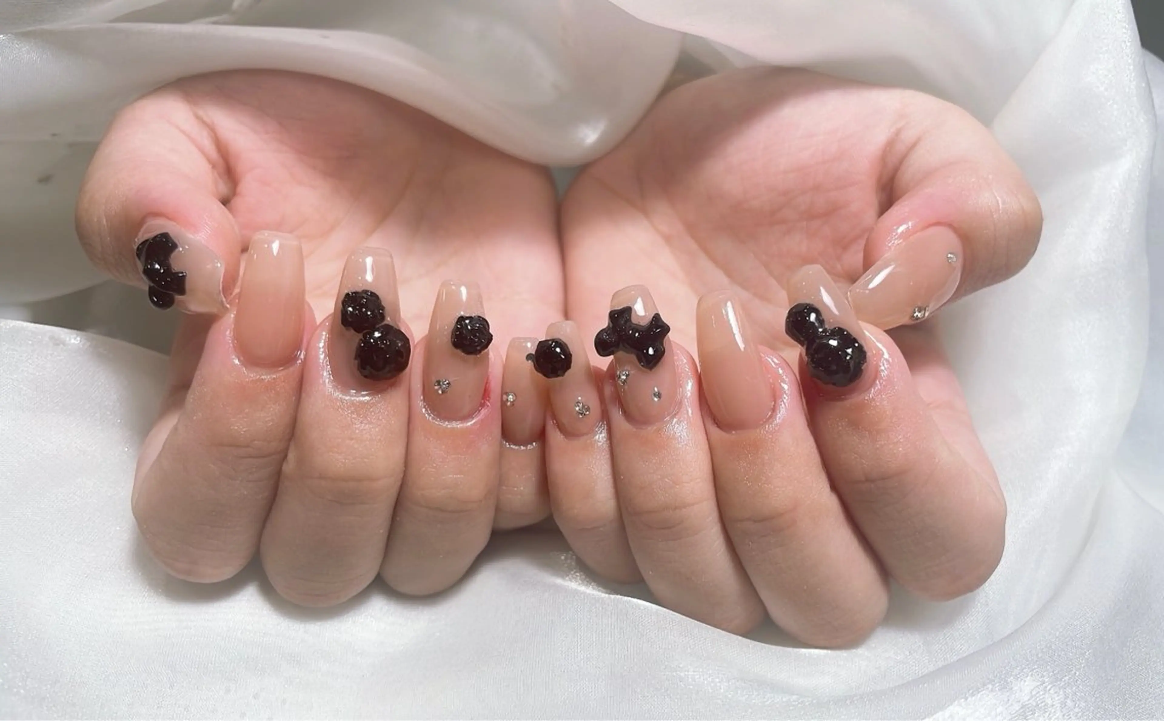 ネイル ハンドネイル ハンドケア モナ& あきのネイルデザイン