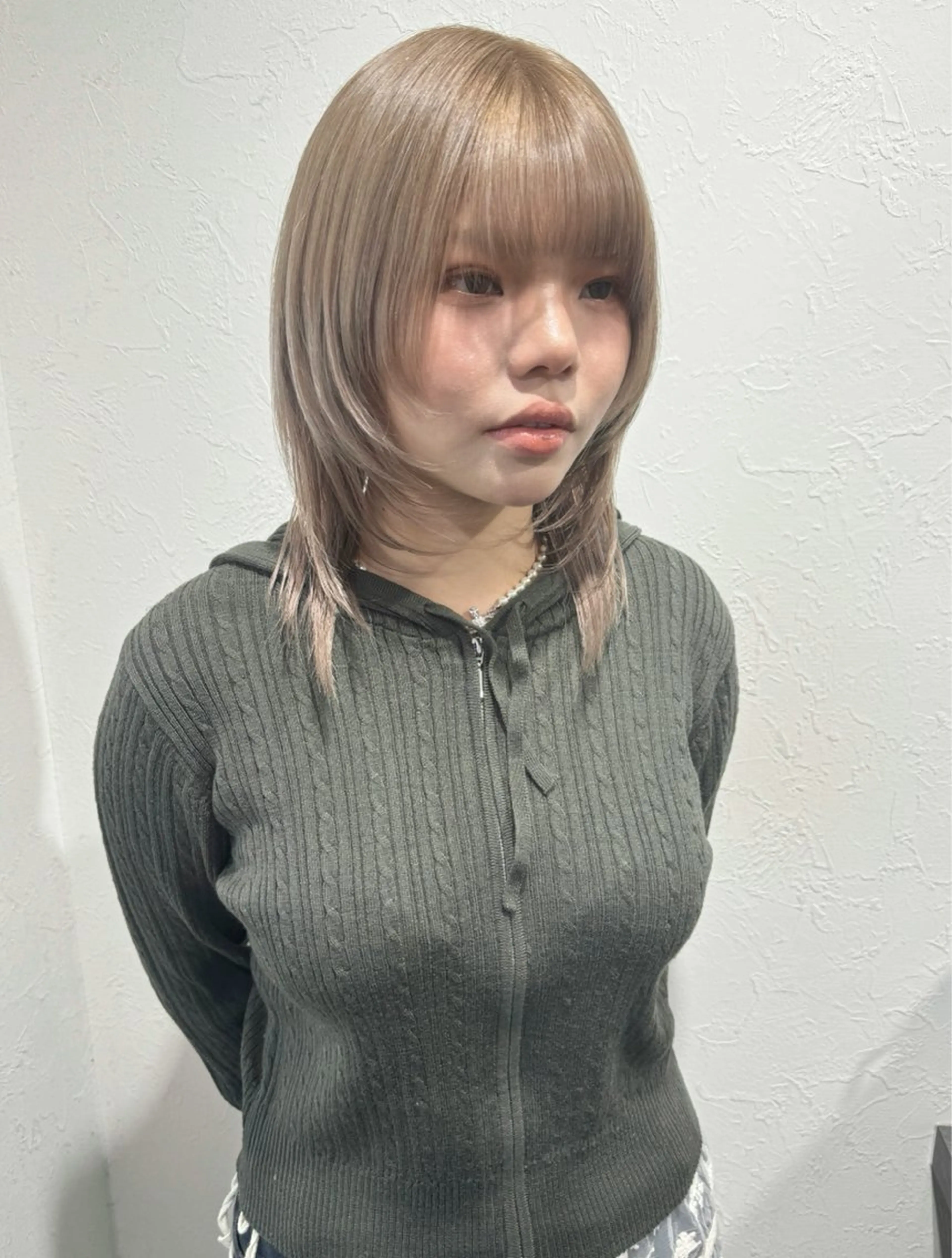 セミロング カラー ハイトーン/レイヤー /艶カラー🎀のヘアスタイル