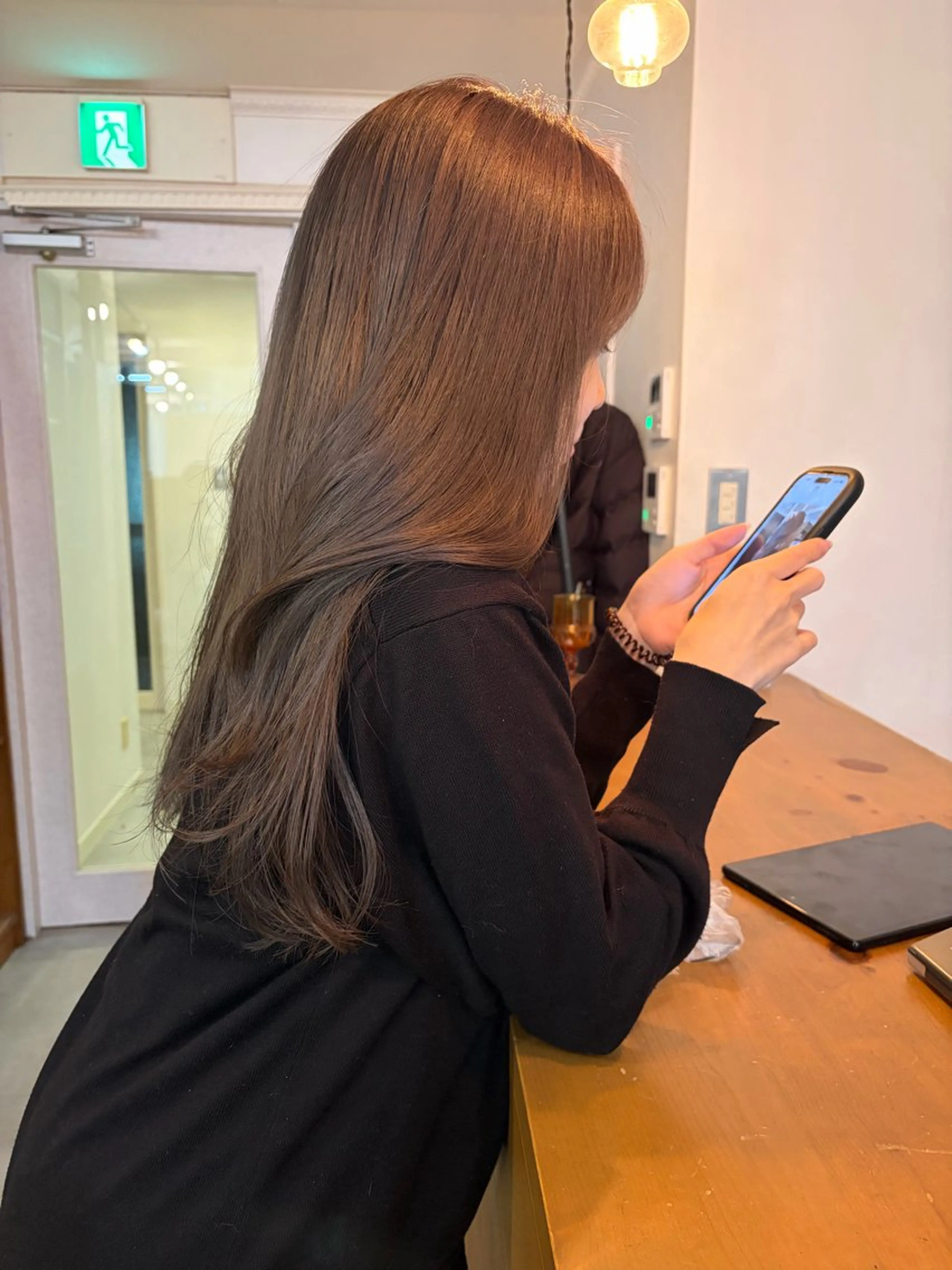 ロング カラー グレージュ 南堀江レイヤーカット MIKU🍒のヘアスタイル