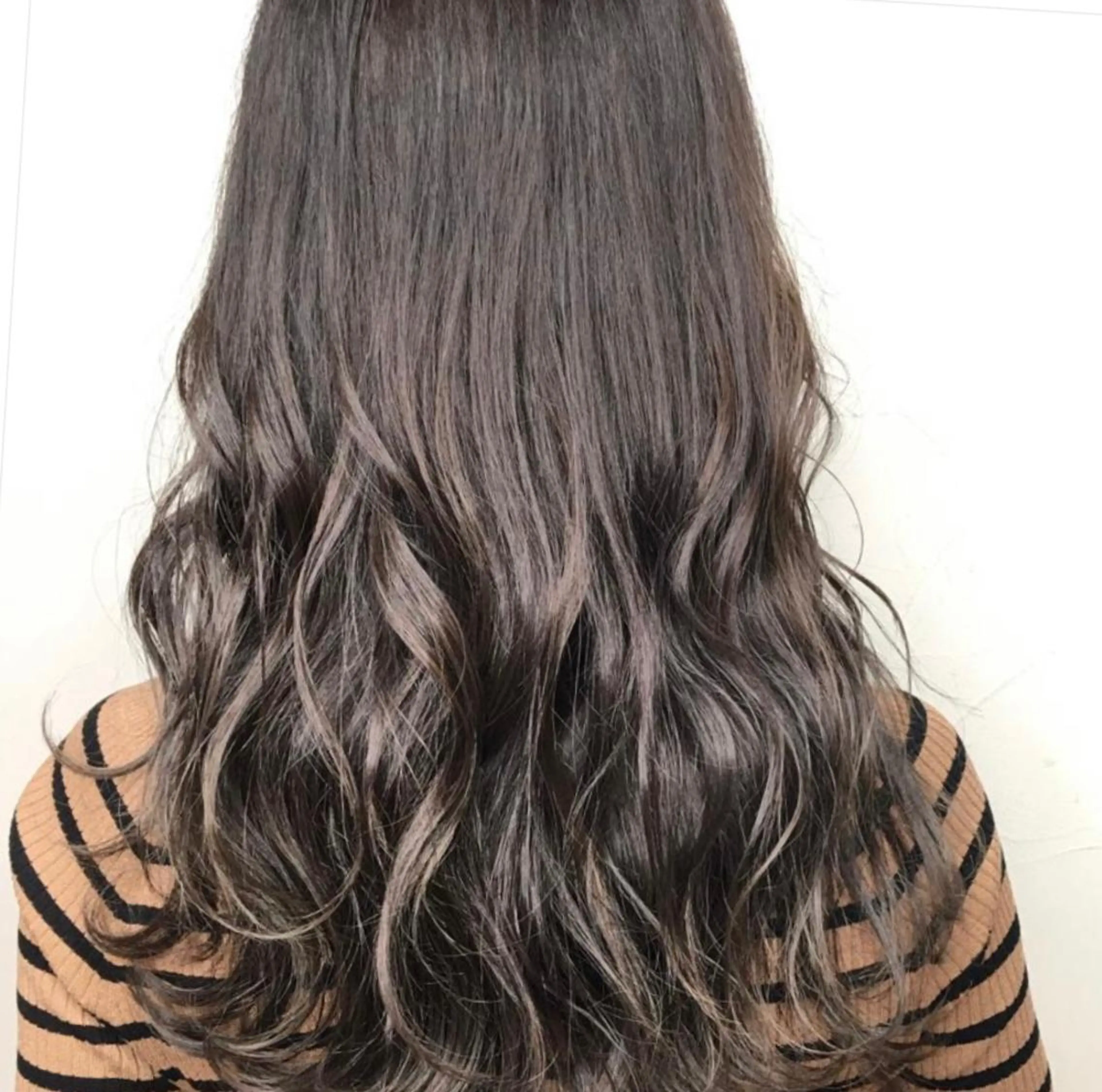 ロング カラー ヘアアレンジ 🧸韓国/髪質改善 MOE🇰🇷🧸のヘアスタイル