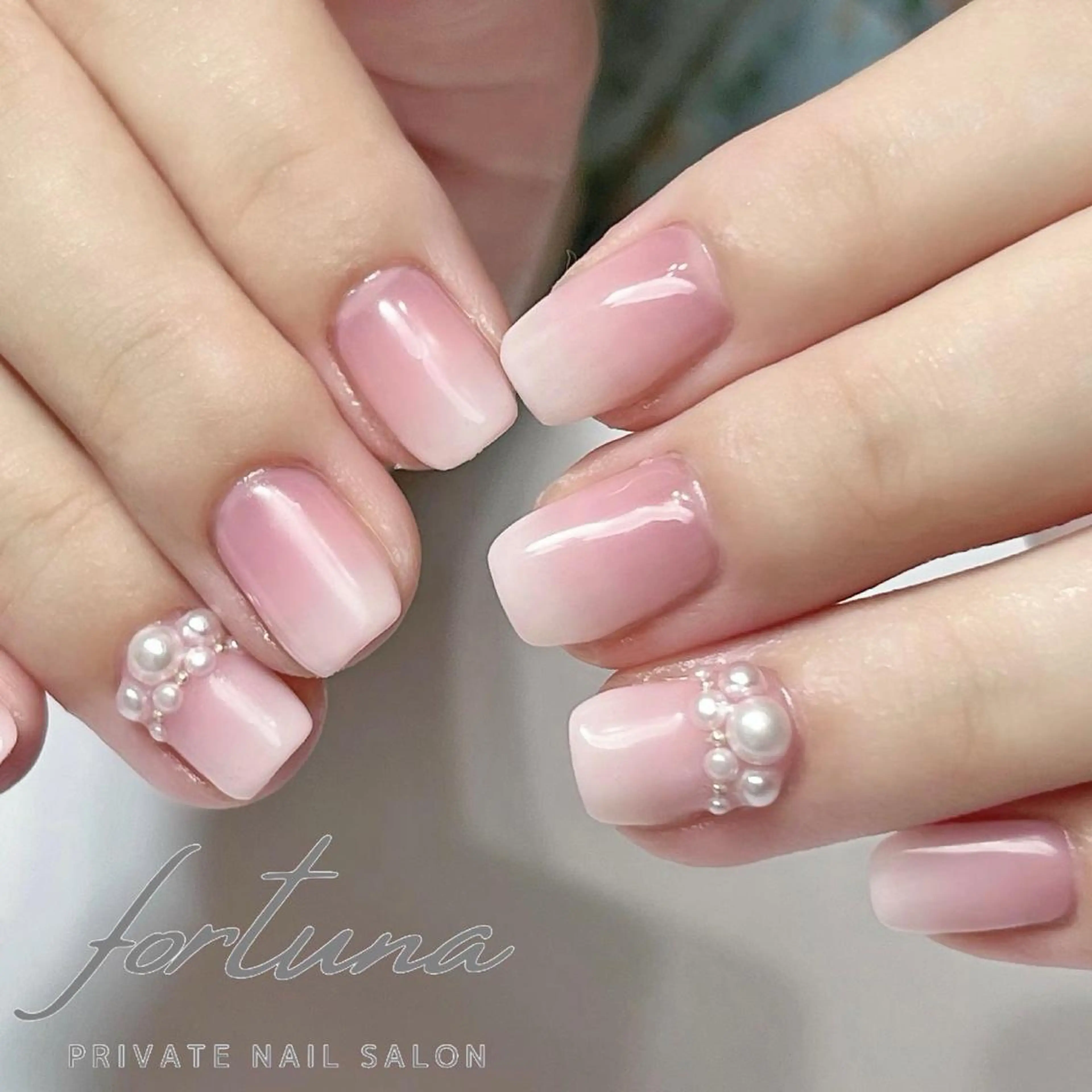 ネイル ジェルネイル グラデーション パラジェル ストーンネイル fortuna 武藤裕美のネイルデザイン