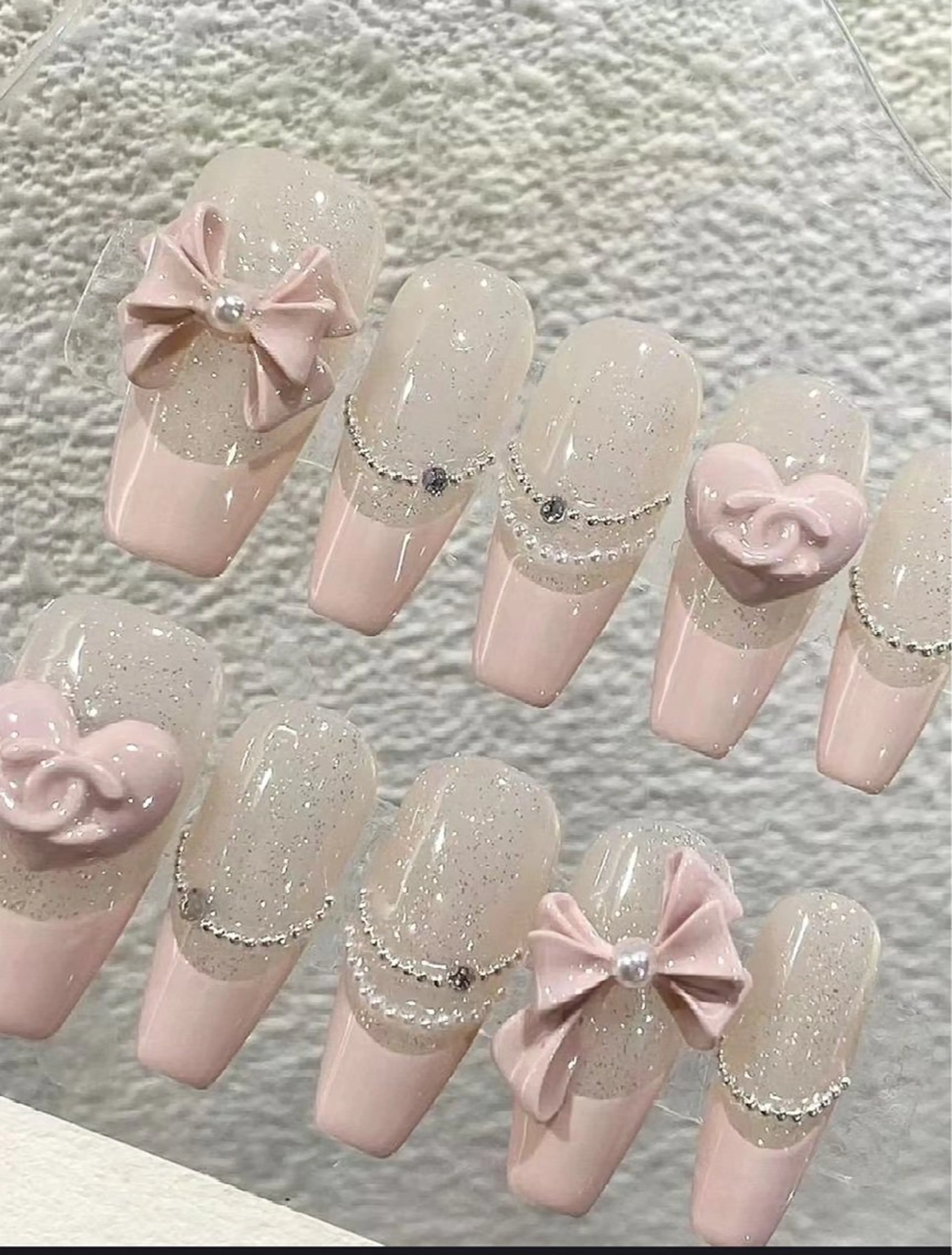 ミディアム ハンドネイル Daifuku nailsのネイルデザイン