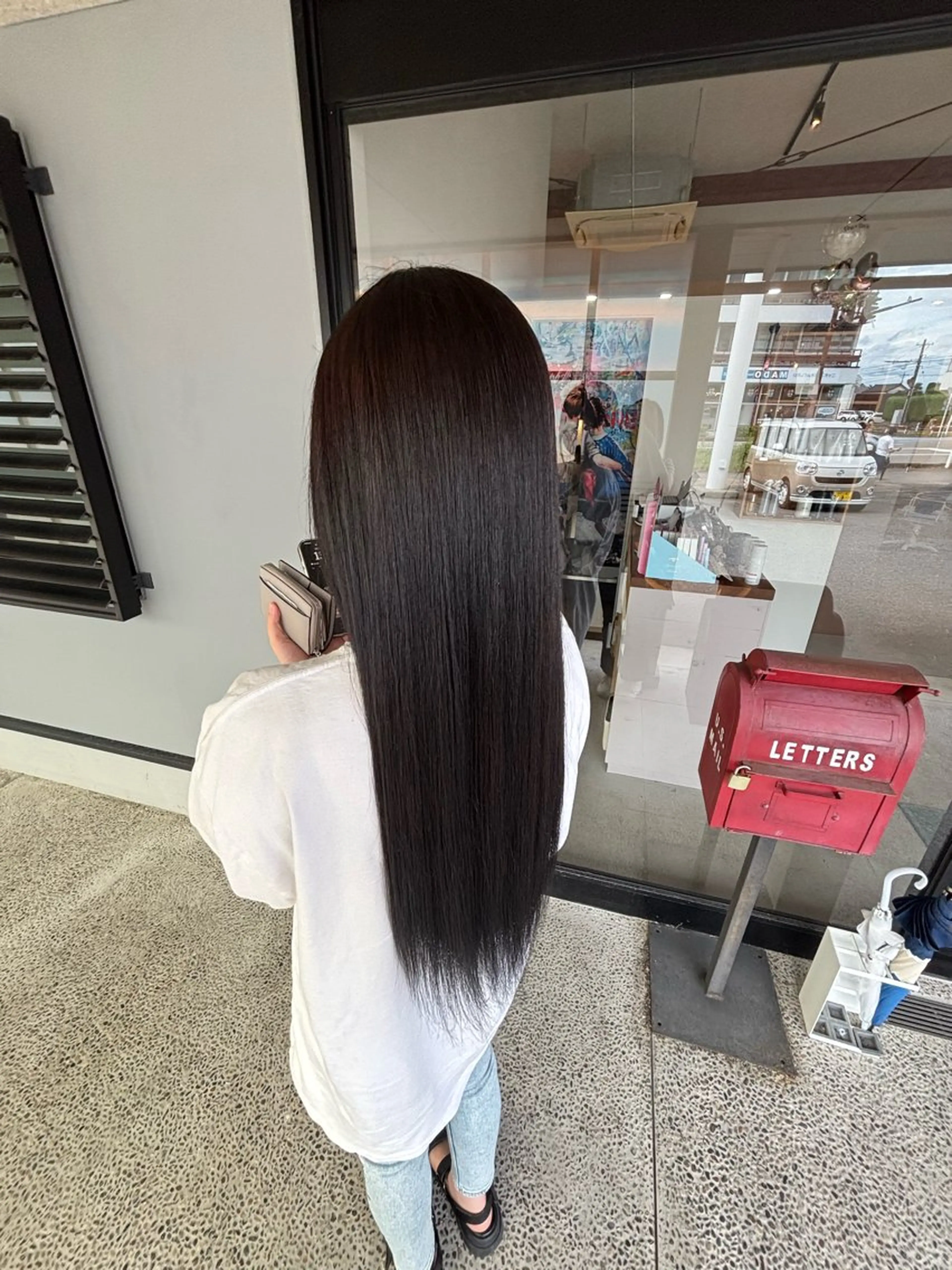 ロング ハイライト ヘアカラー 西川 璃乃朱のヘアスタイル