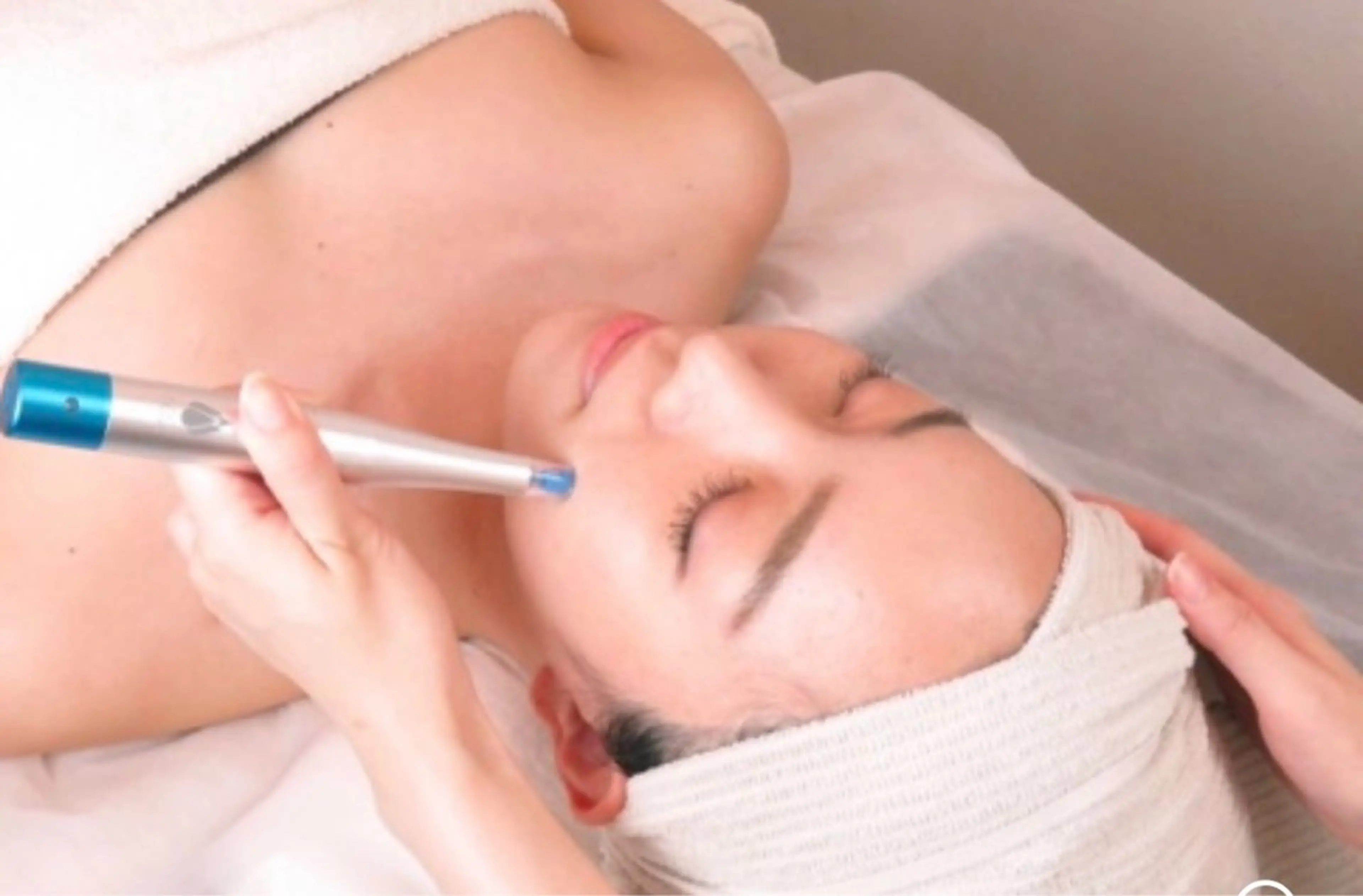 潤いコラーゲン蘇り✨高濃度美容液導入フェイシャル【シミ・シワ・毛穴・ニキビ】潤い美肌管理 ⚪︎ダウンタイム無しの写真