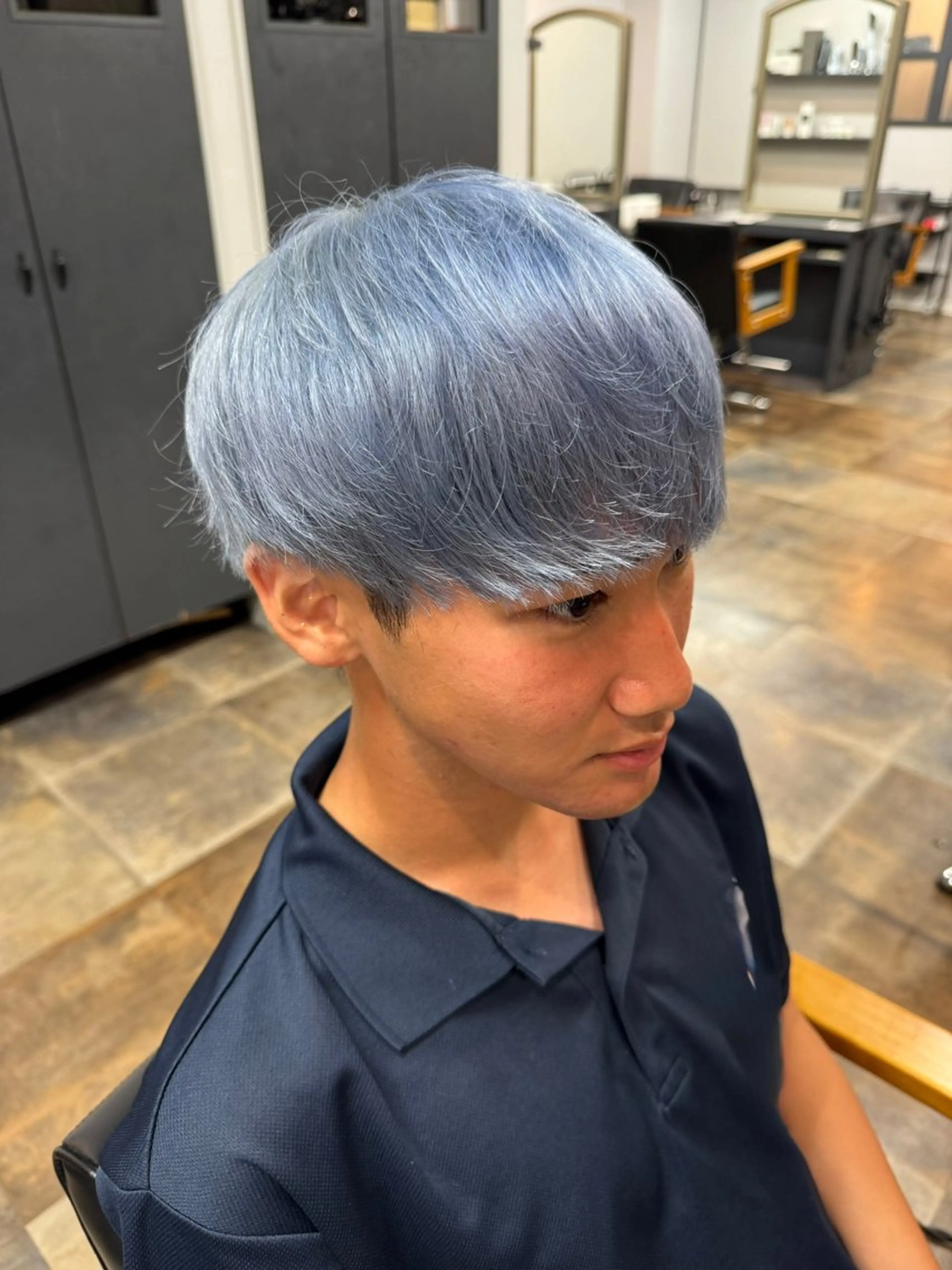 カラー 佐々木 凌代のヘアスタイル