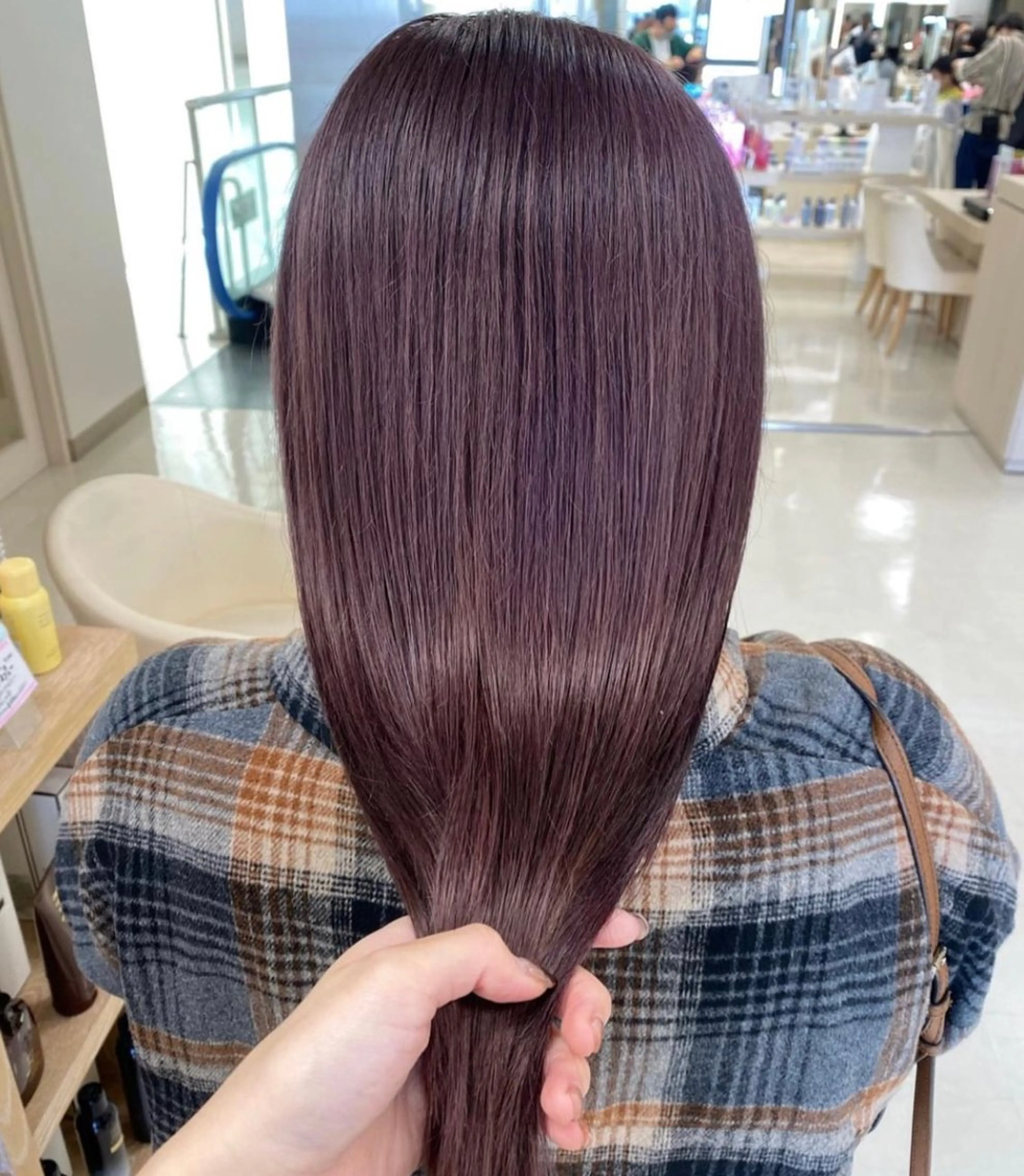 セミロング カラー シャドウパーマ／骨格 矯正カット　トモキのヘアスタイル