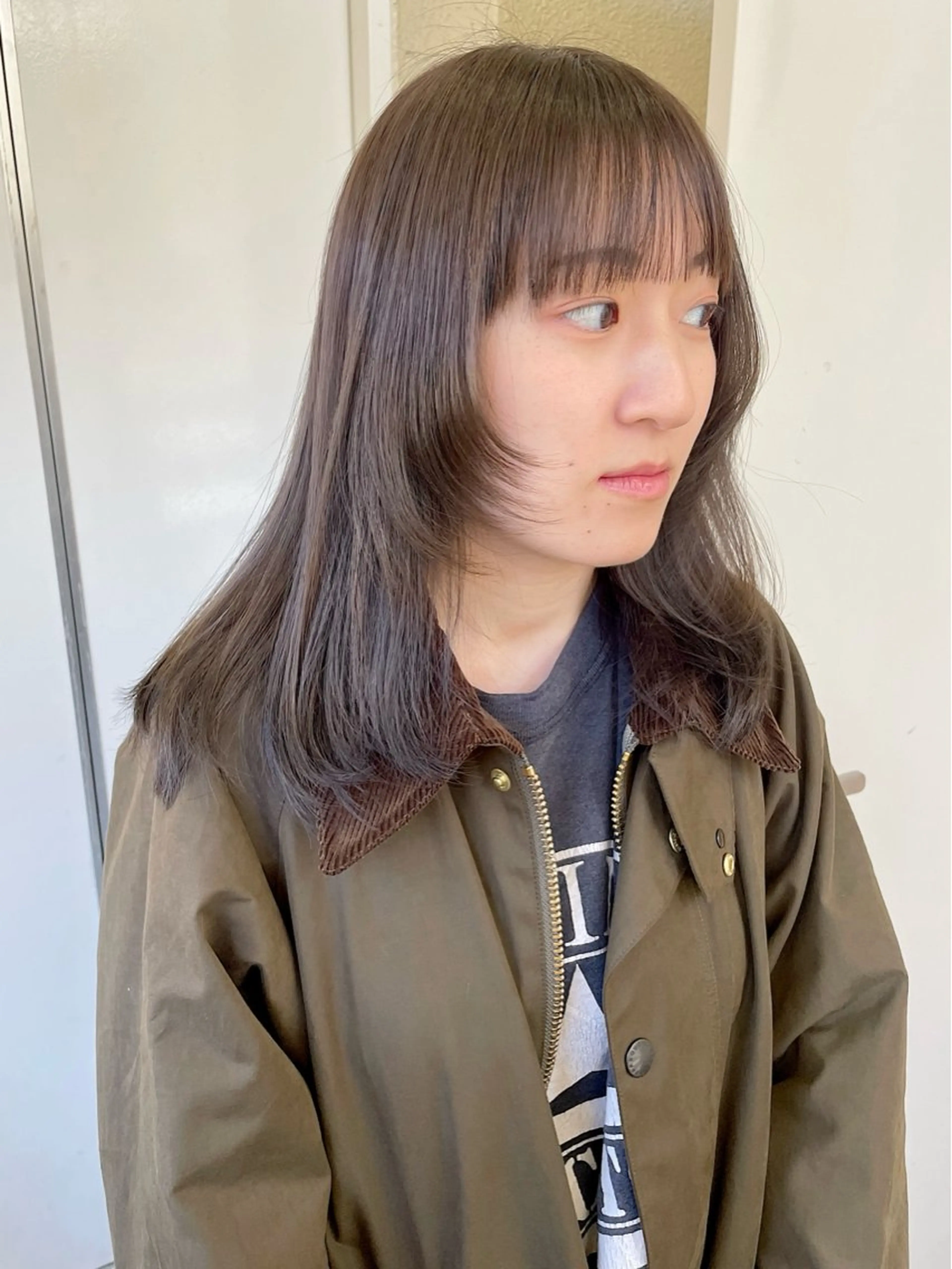 ミディアム カラー ブリーチ 透明感カラー ブリーチなしカラー レイヤーカット 透明感color 🥣suzunaのヘアスタイル