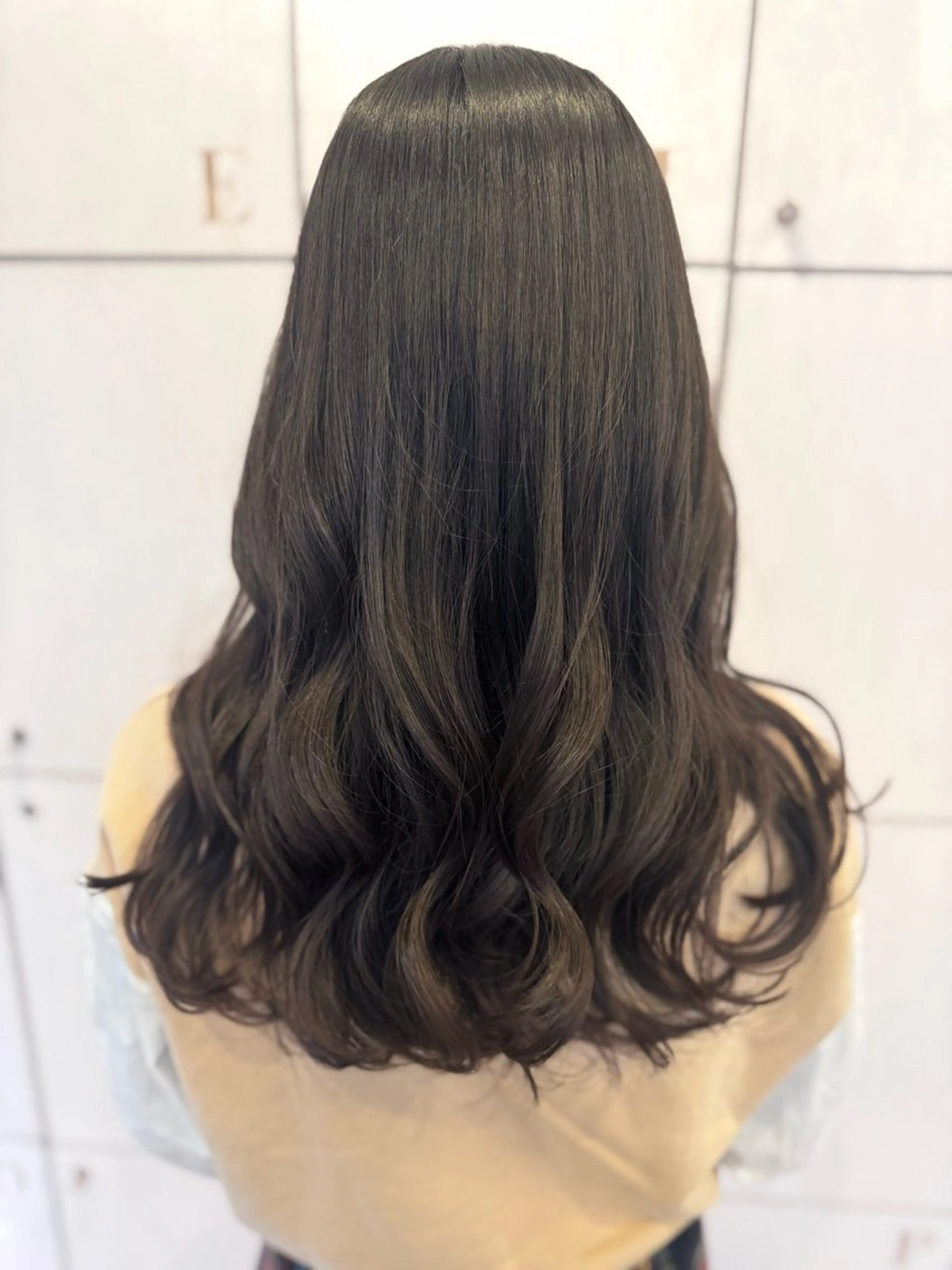 ミディアム 古澤 あかねのヘアスタイル