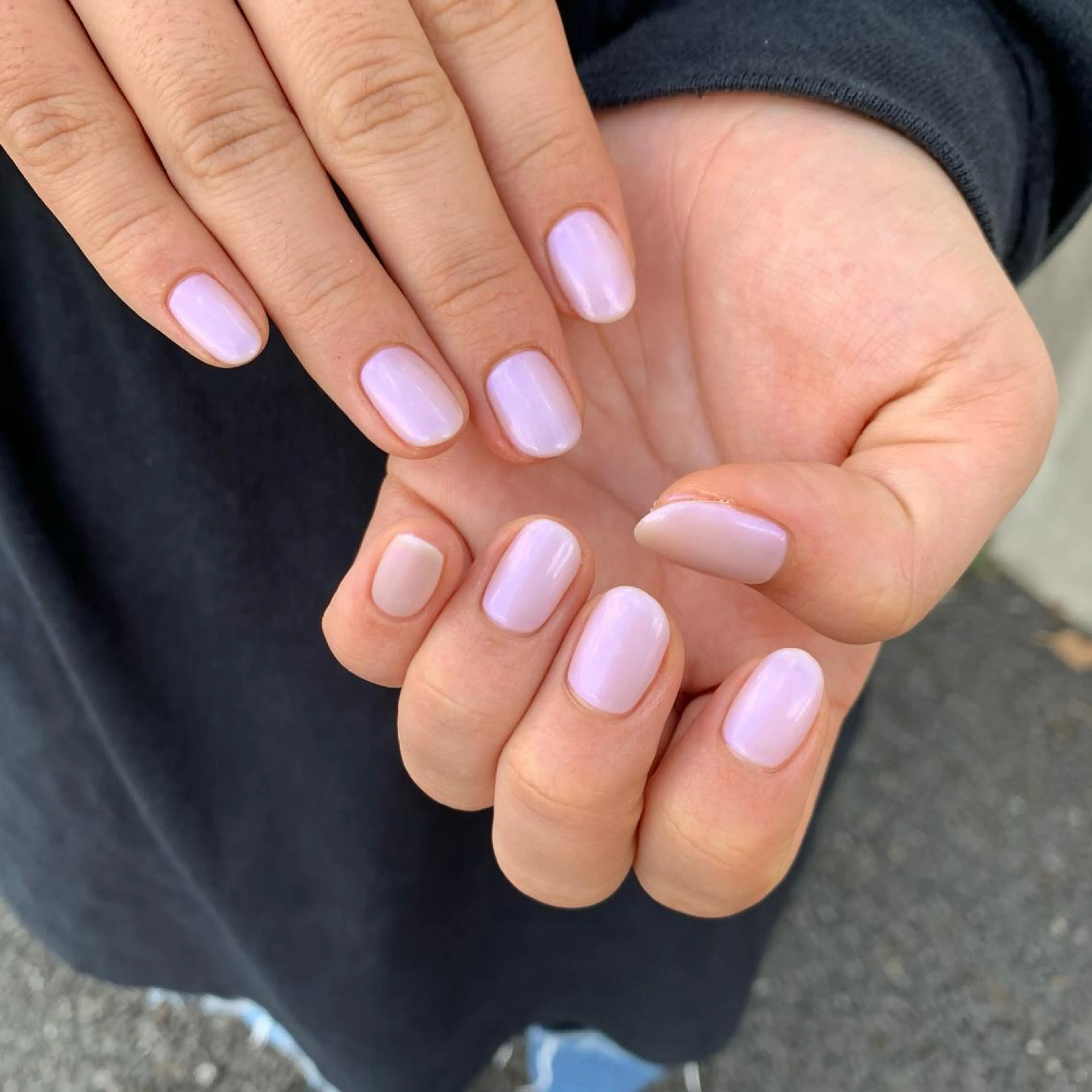 ネイル ブルー ホワイト 佐藤 穂乃香のネイルデザイン