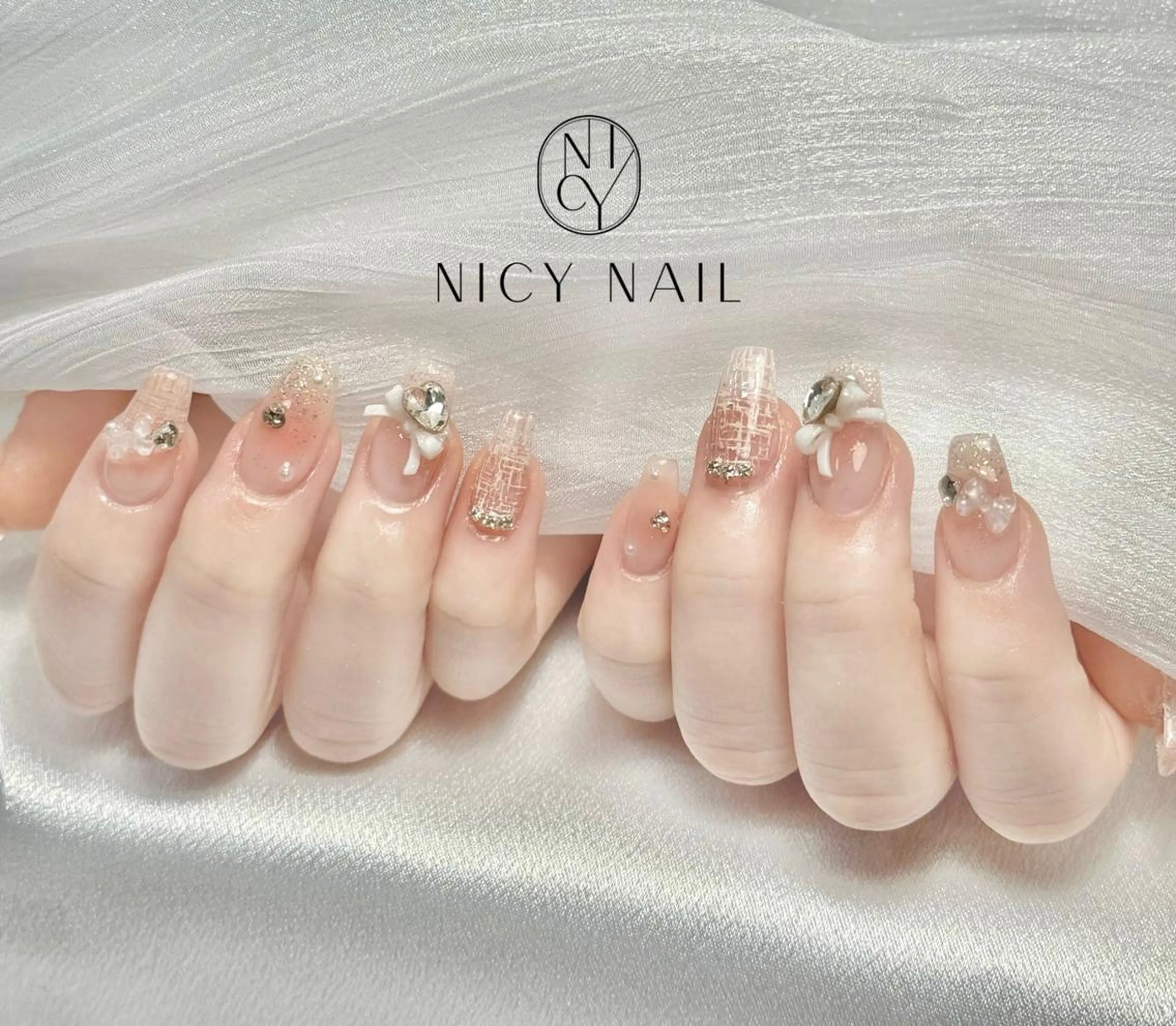 ネイル アートネイル オーロラネイル ブルー チークネイル フットネイル ハンドネイル Anna_ Nicy Nailのネイルデザイン