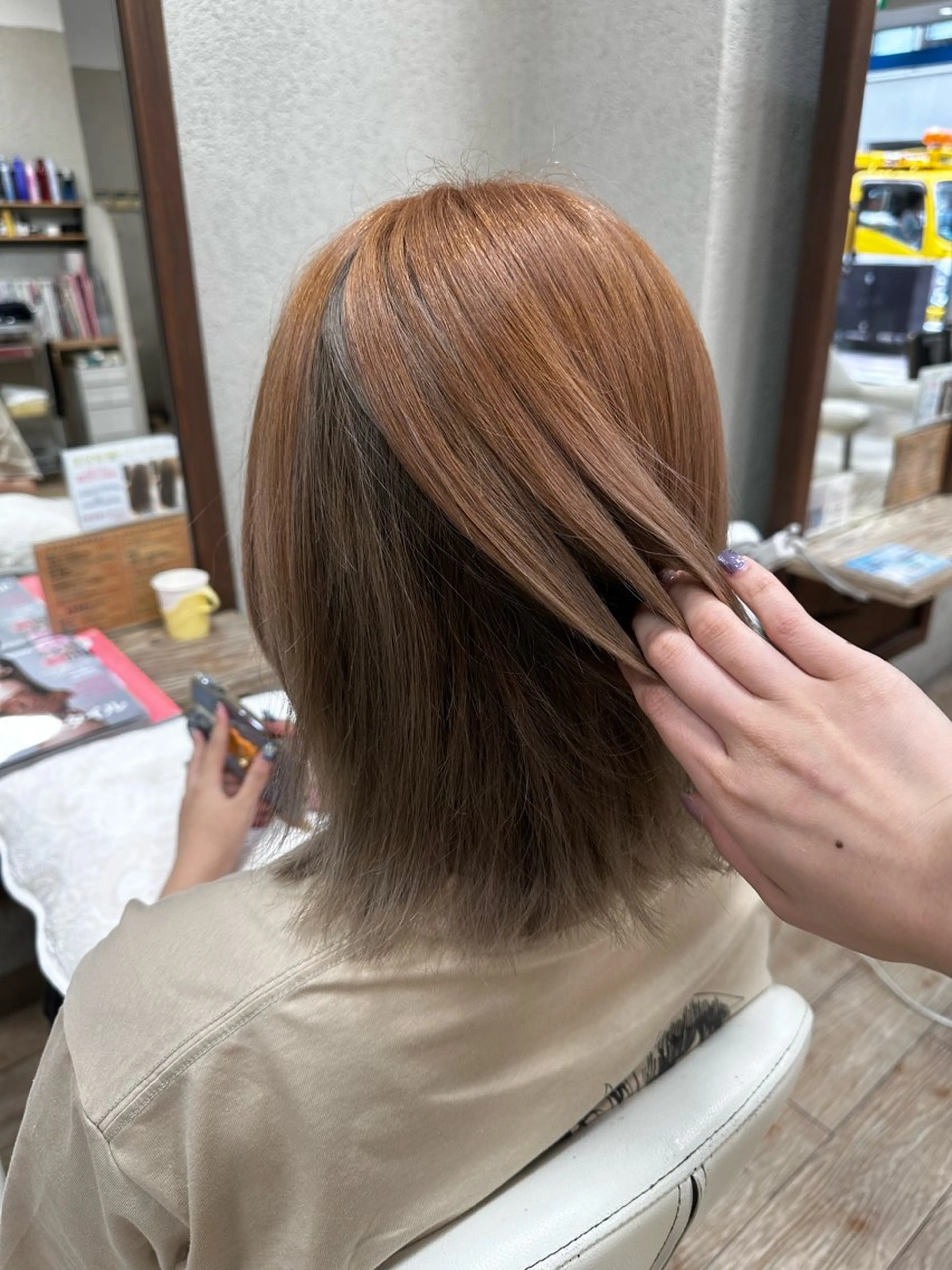 ミディアム カラー ベージュカラー ヘアカラー 阿部 美咲のヘアスタイル