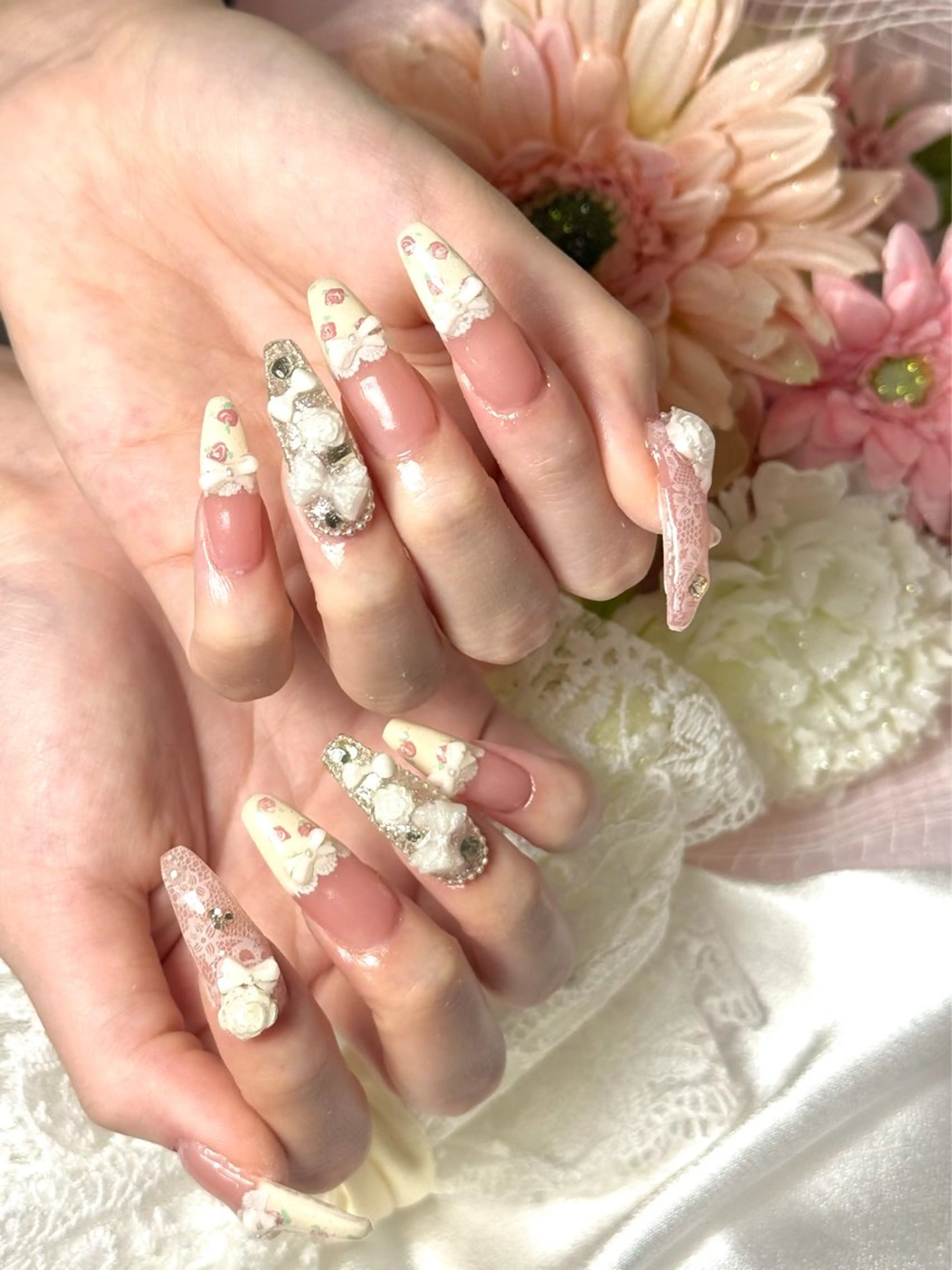 ネイル ハンドネイル ルシイ🎀新宿長さ 出しパーツ専門店のネイルデザイン