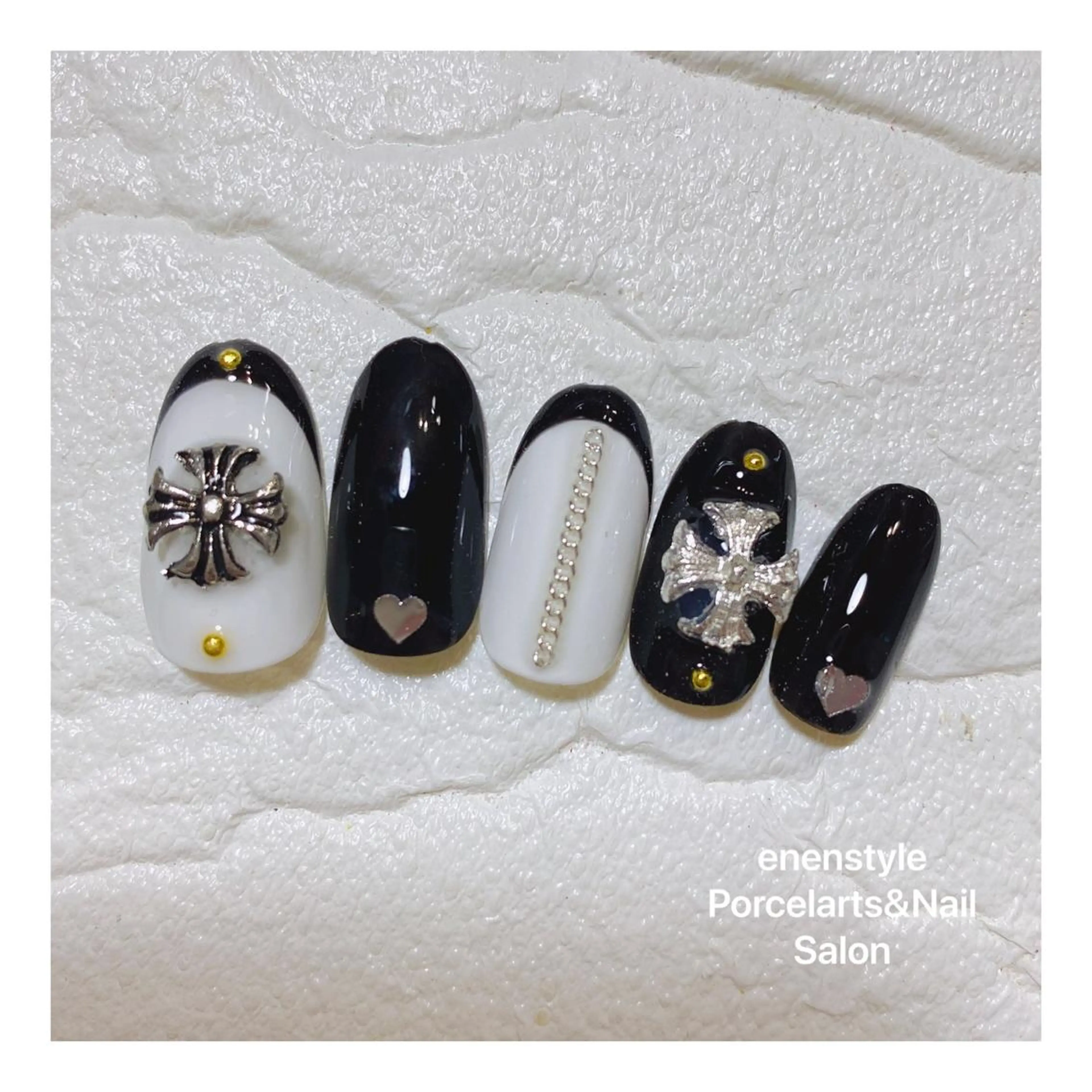 ミディアム ネイル 👑enen style👑のネイルデザイン