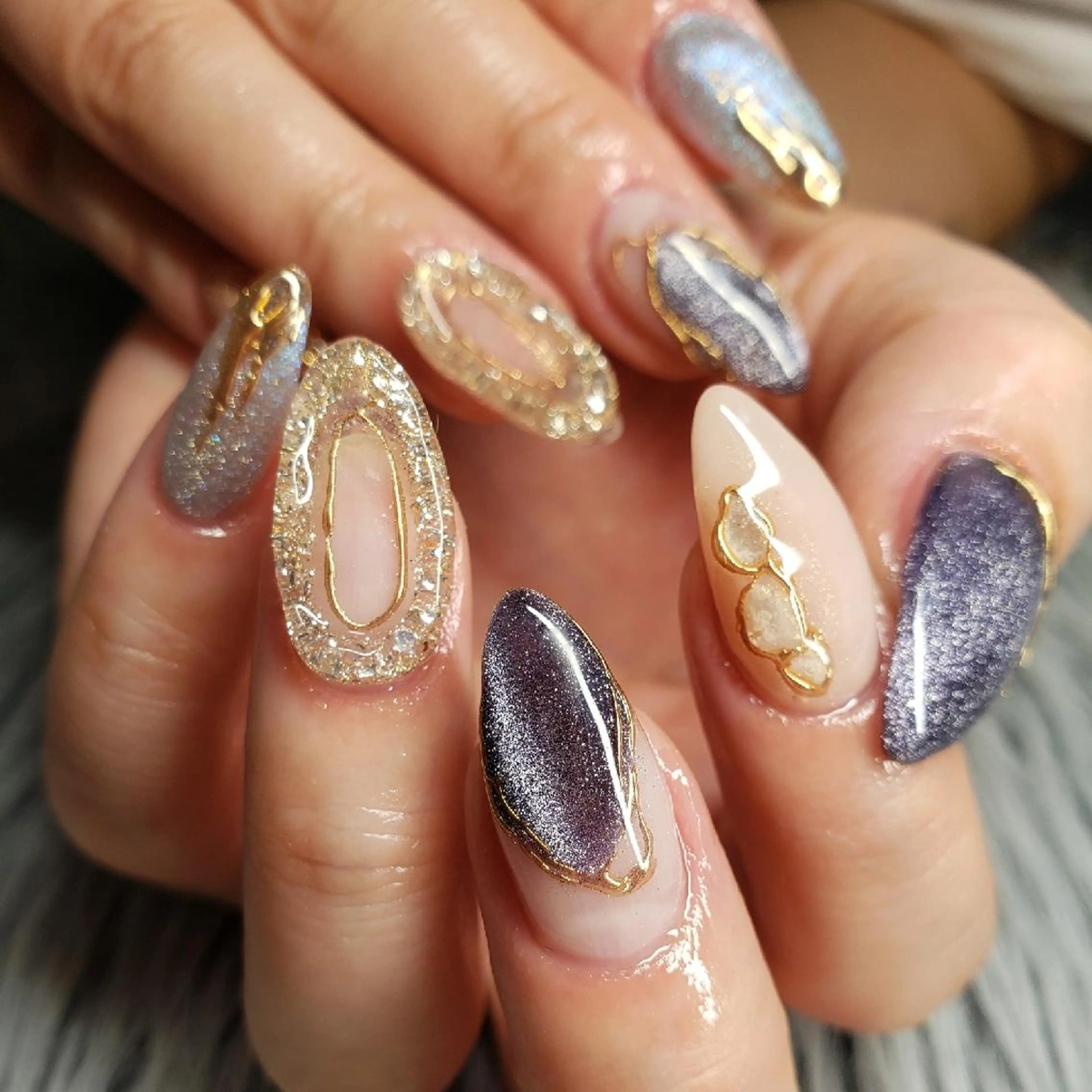 ネイル ゴールド マグネットネイル ミラーネイル ネイビー ニュアンスネイル Nail salon Coco【溝の口駅】のネイルデザイン