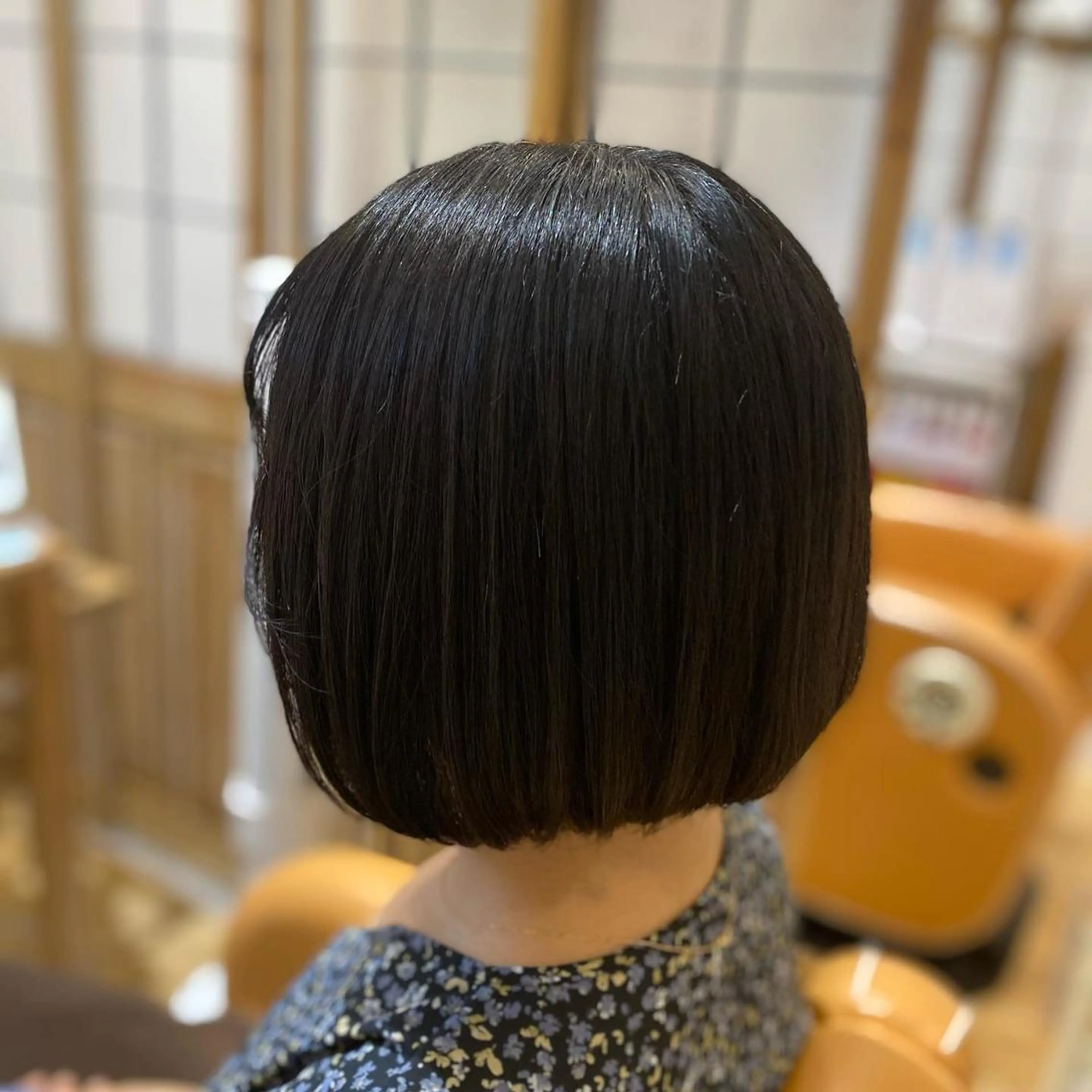 ショート カラー パーマ ヘアアレンジ メンズ キッズ ネイル マツエク・マツパ ✂︎ショート、ボブ、 レイヤー🩵YUMIのヘアスタイル