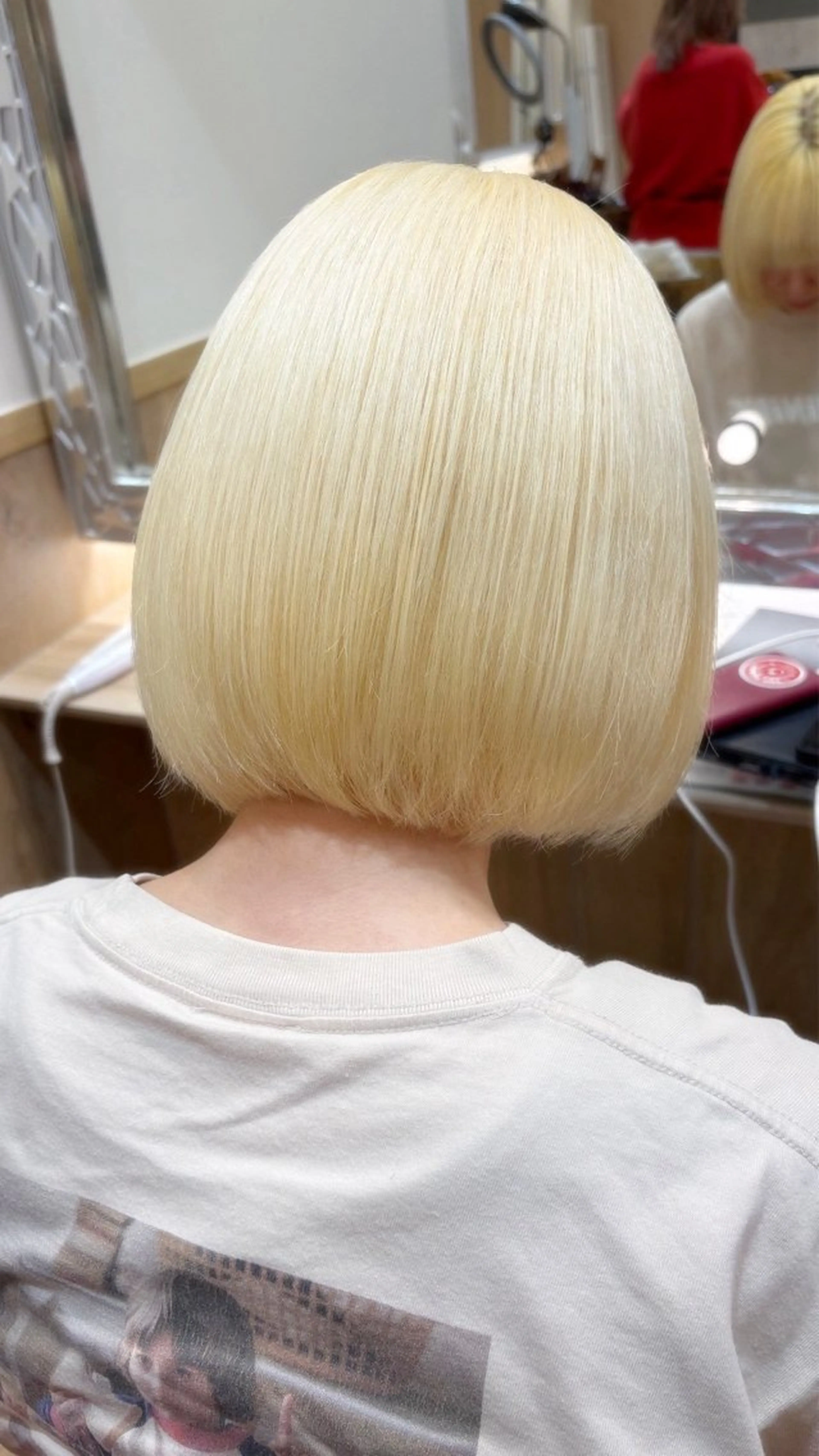 カラー ブリーチ ハイトーンカラー 小沼 裕太のヘアスタイル