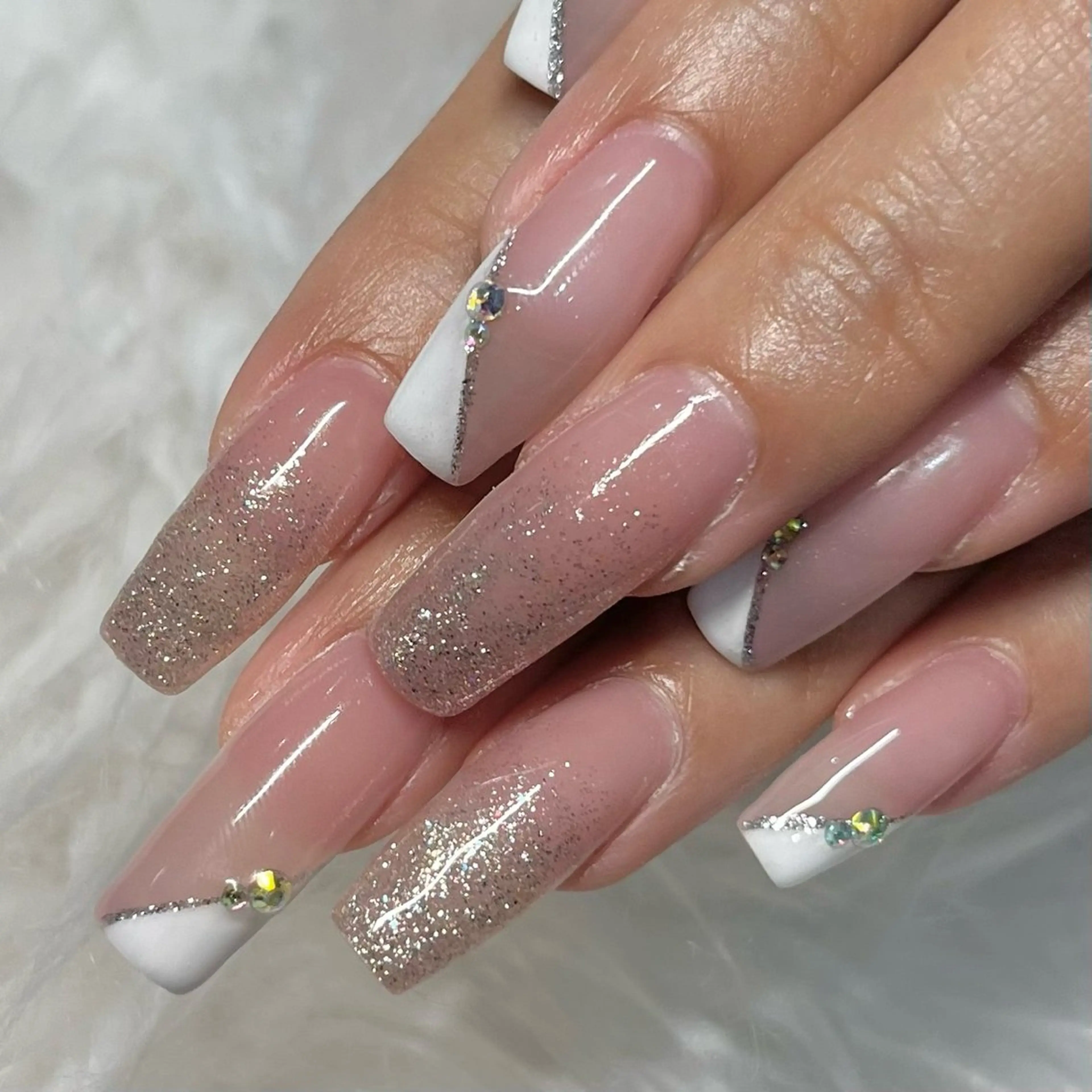 オフあり🙆🏻‍♀️ ハンドネイル やり放題 ¥5500の写真