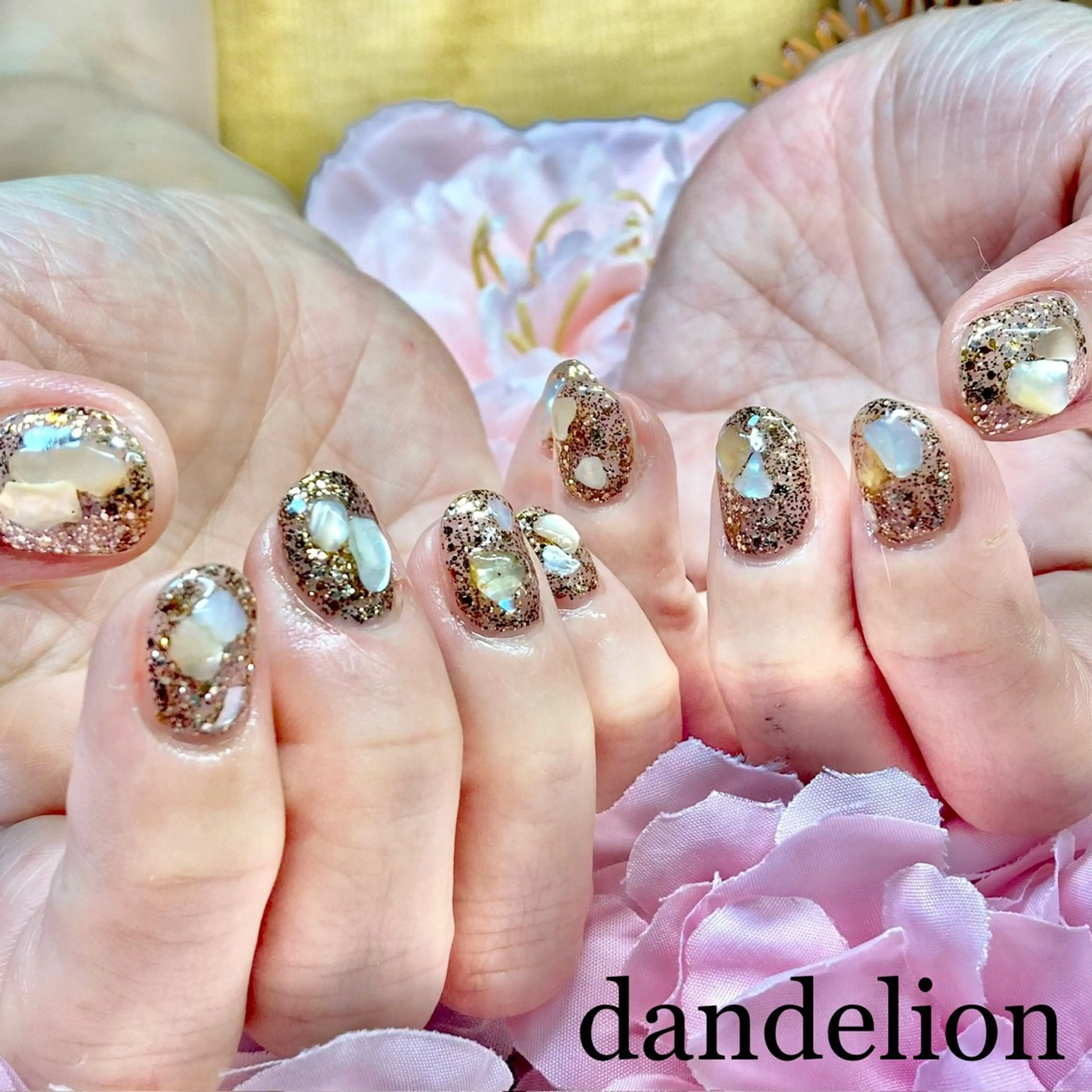 ネイル ハンドネイル ハンドケア dandelion ダンデライオンのネイルデザイン