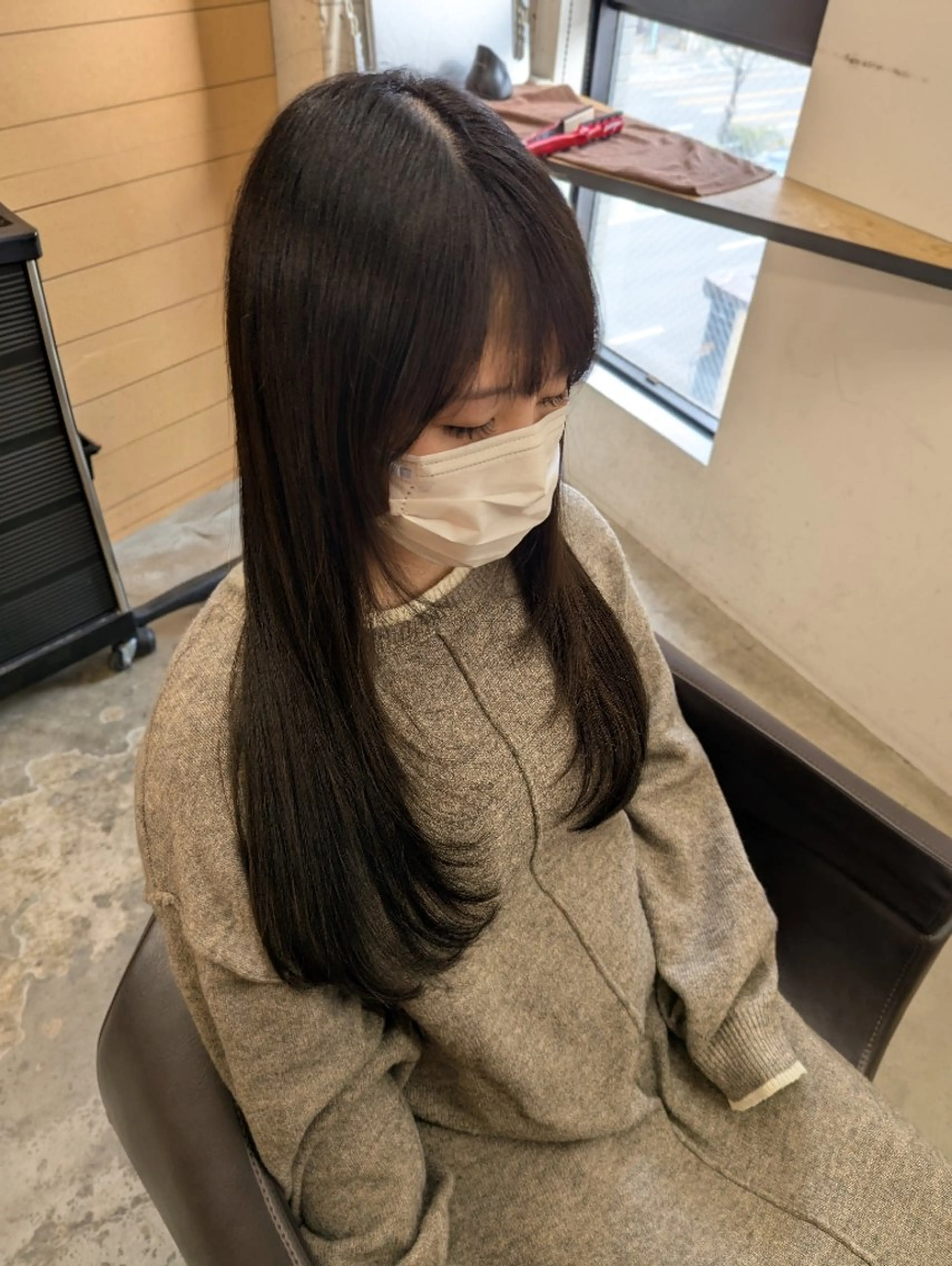 ロング 顔まわりレイヤー 顔周りカット レイヤーカット トリートメント カット ヘアカラー トリートメント newi 天王寺 masakoのヘアスタイル