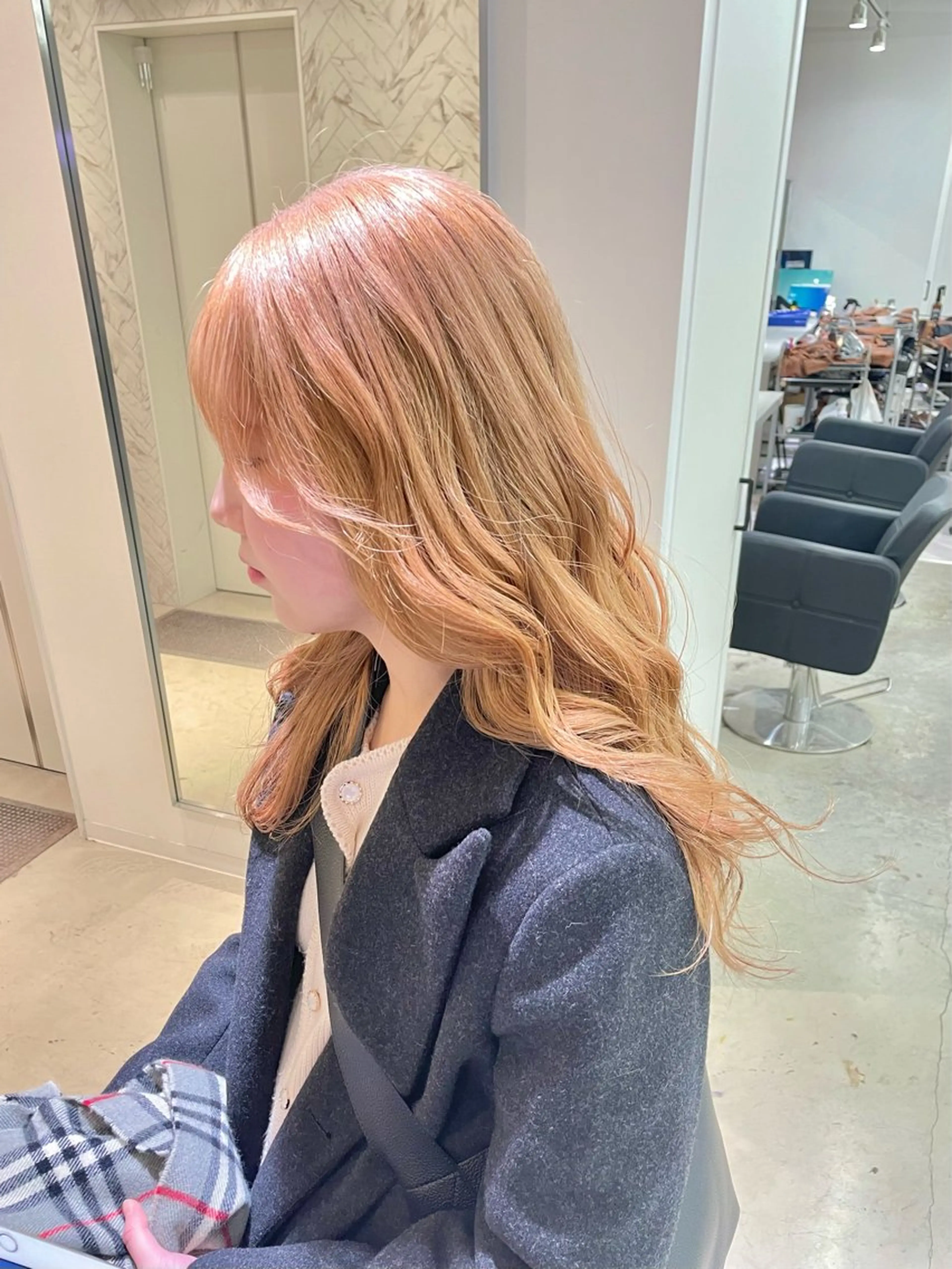 セミロング カット ヘアカラー トリートメント ヘアセット 🎗副店長/井上 竜 ブリーチ指名No.1のヘアスタイル