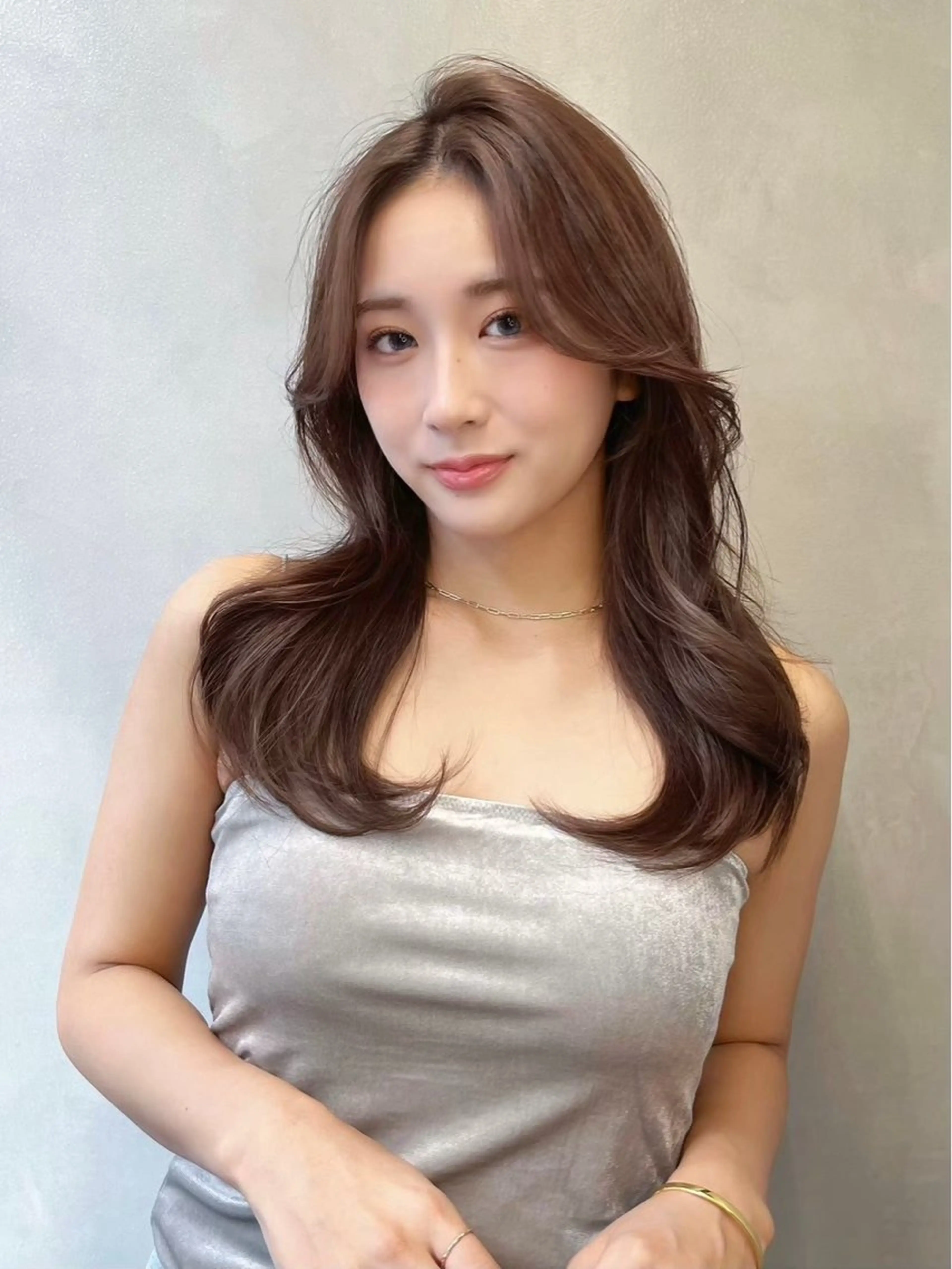 セミロング カラー くびれヘア 髪質改善/はるみ🌙 韓国レイヤーのヘアスタイル