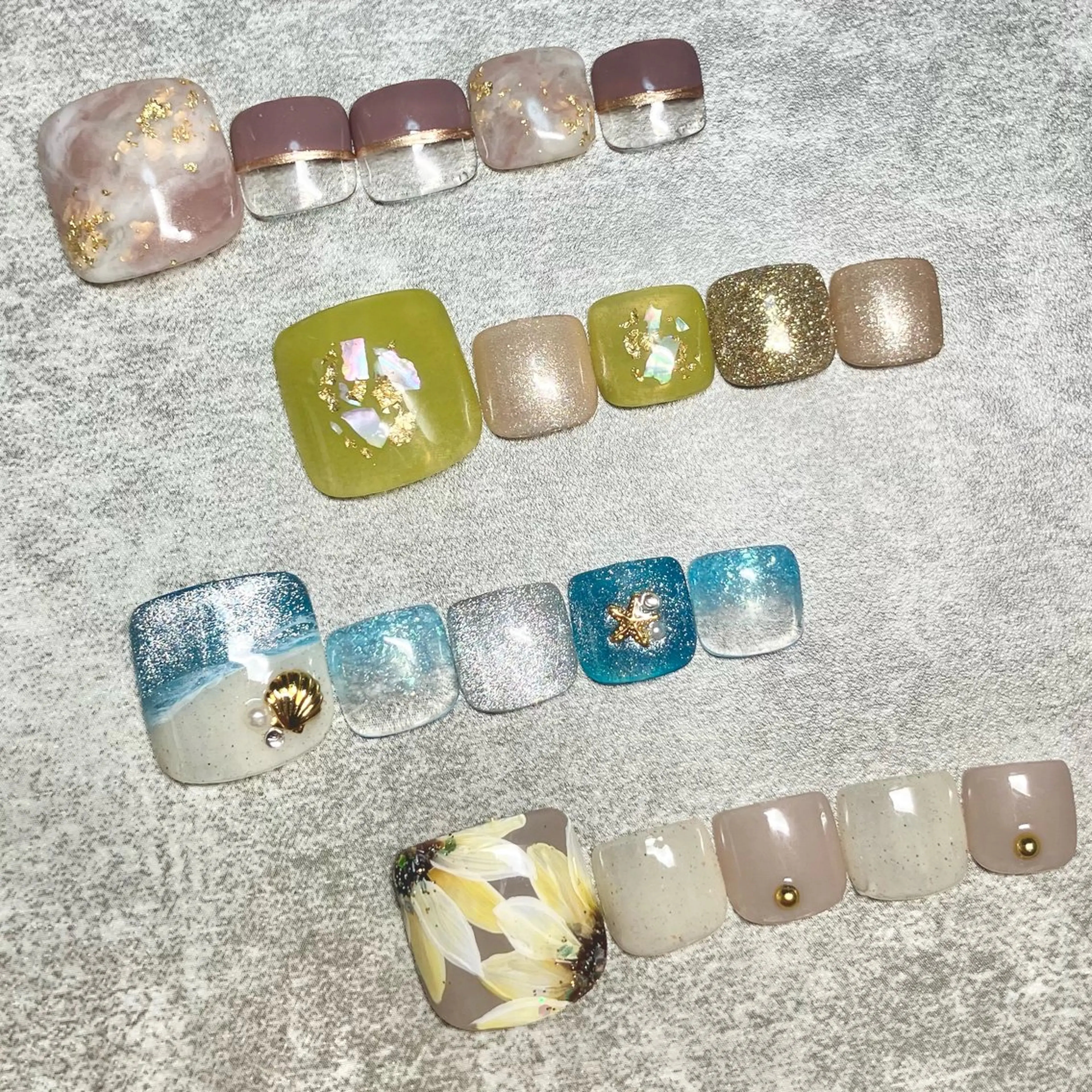 ネイル フットネイル shino🌟 痛ネイルのネイルデザイン