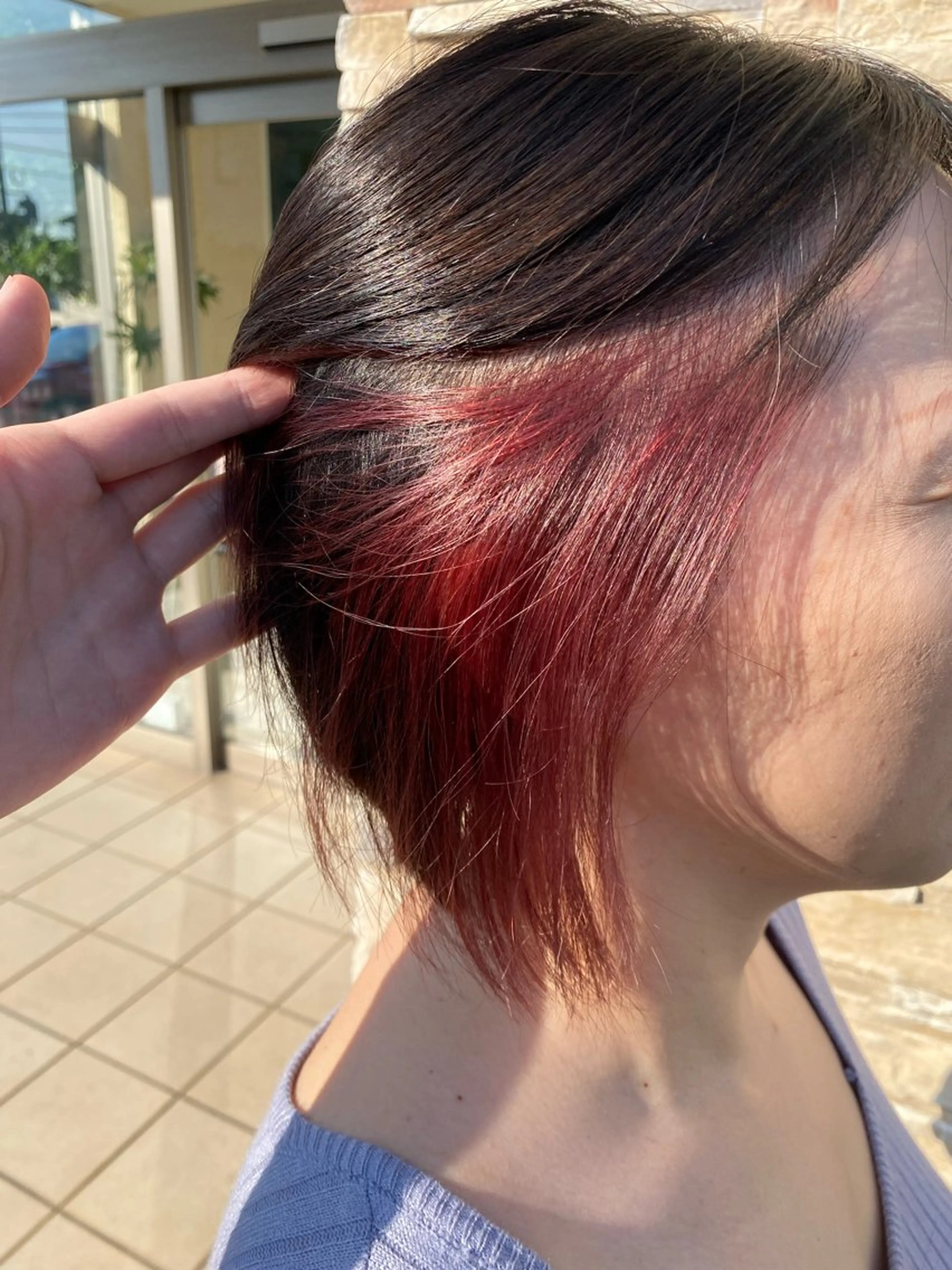 ミディアム カラー インナーカラー ピンクカラー パープルカラー 諸岡 玲のヘアスタイル