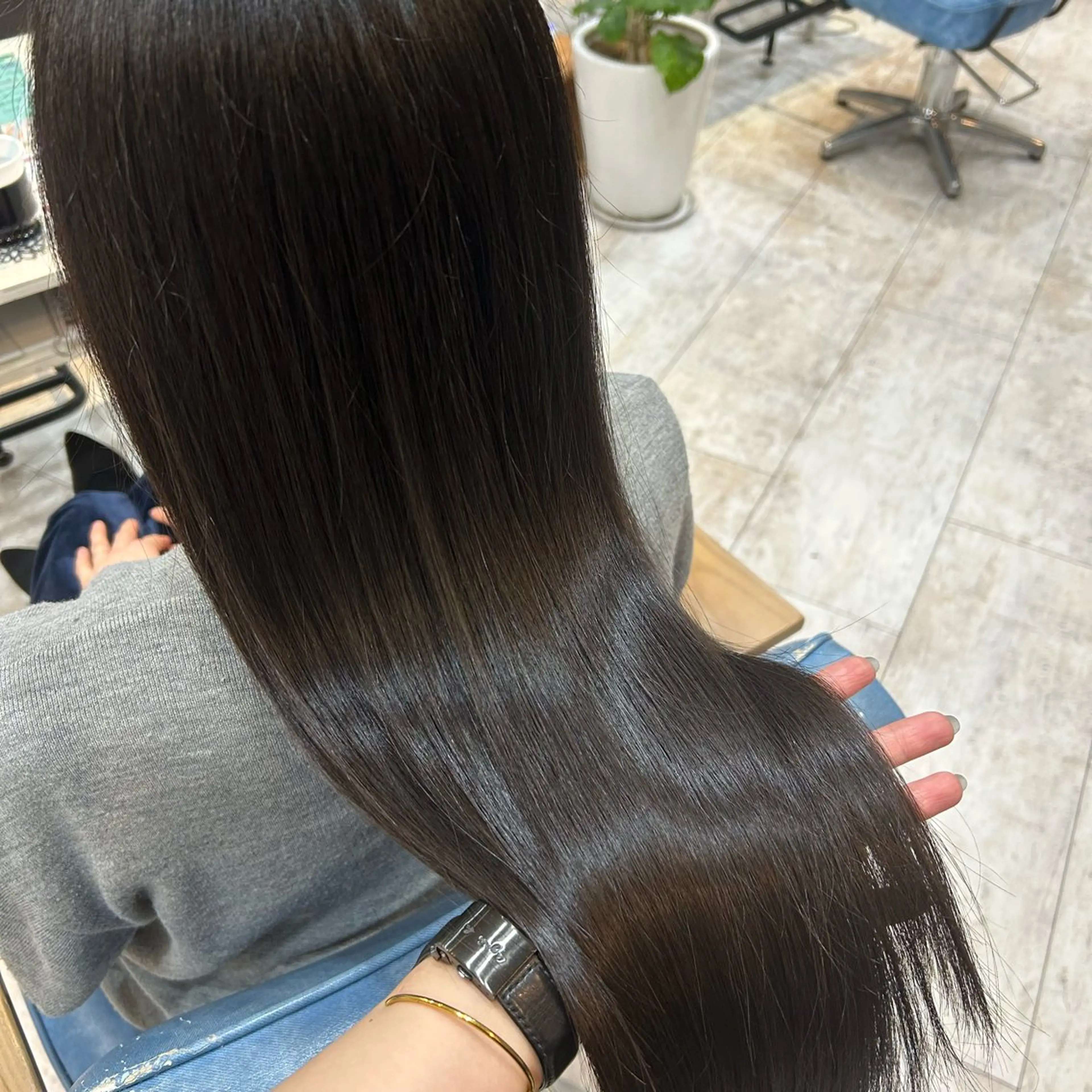 ロング カット トリートメント 🫧透け感⋆艶髪💎 山口アヤカのヘアスタイル