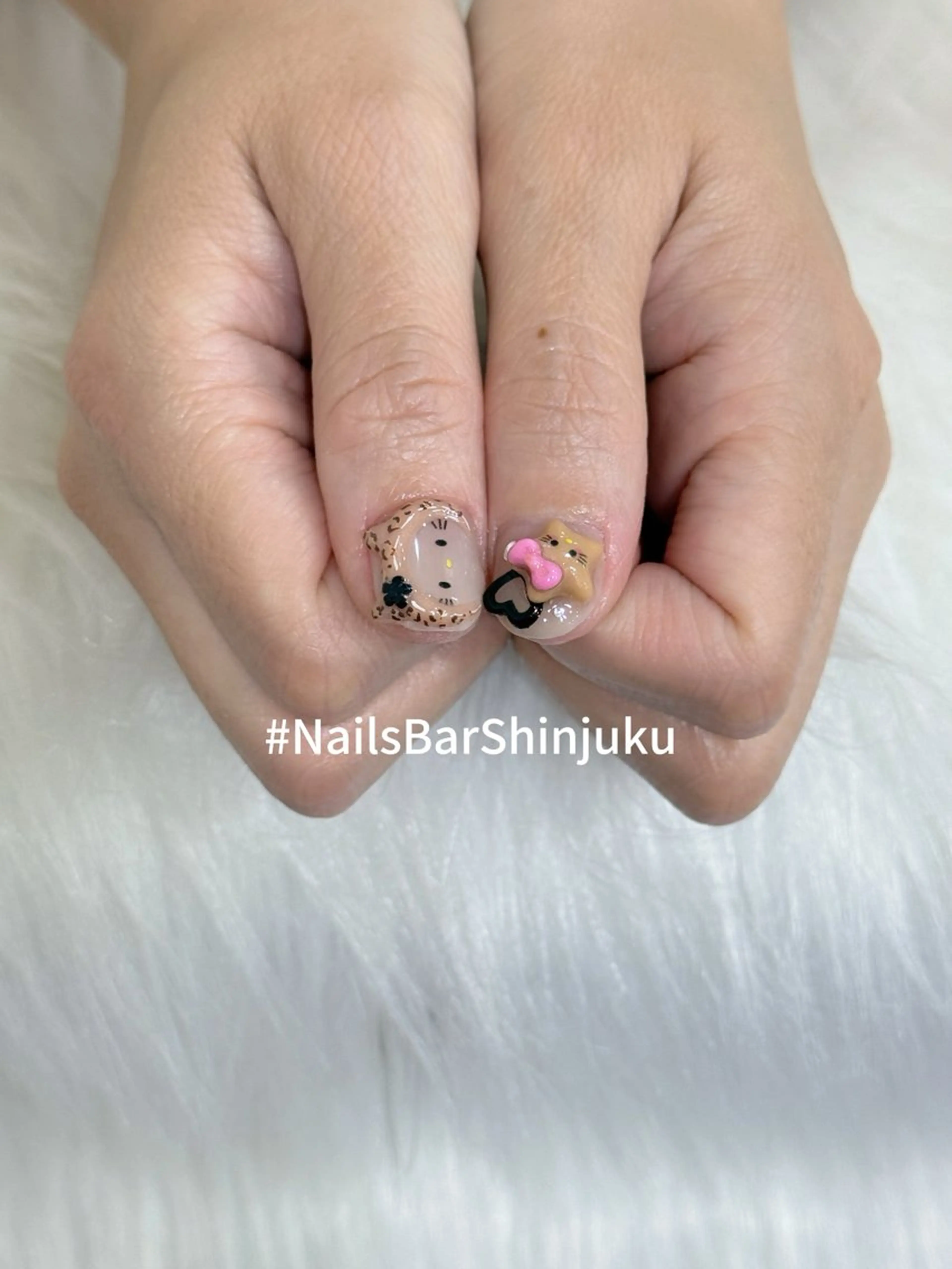 ネイル ボルドー ブラウン チークネイル ドット フットネイル ハンドネイル NAILS BAR SHINJUKUのネイルデザイン