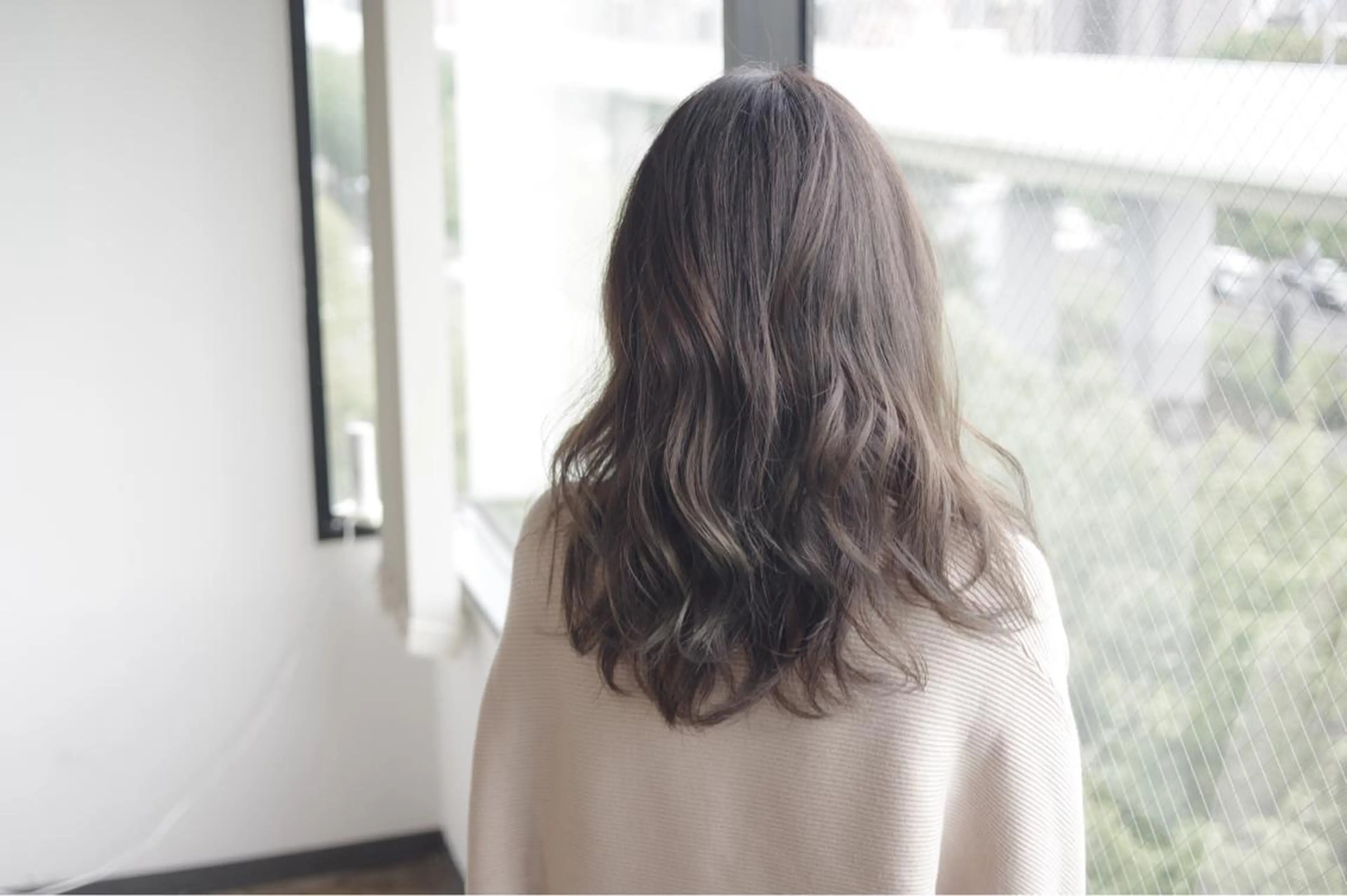 セミロング カラー 🌈ディレクター🌈 徳松優希のヘアスタイル