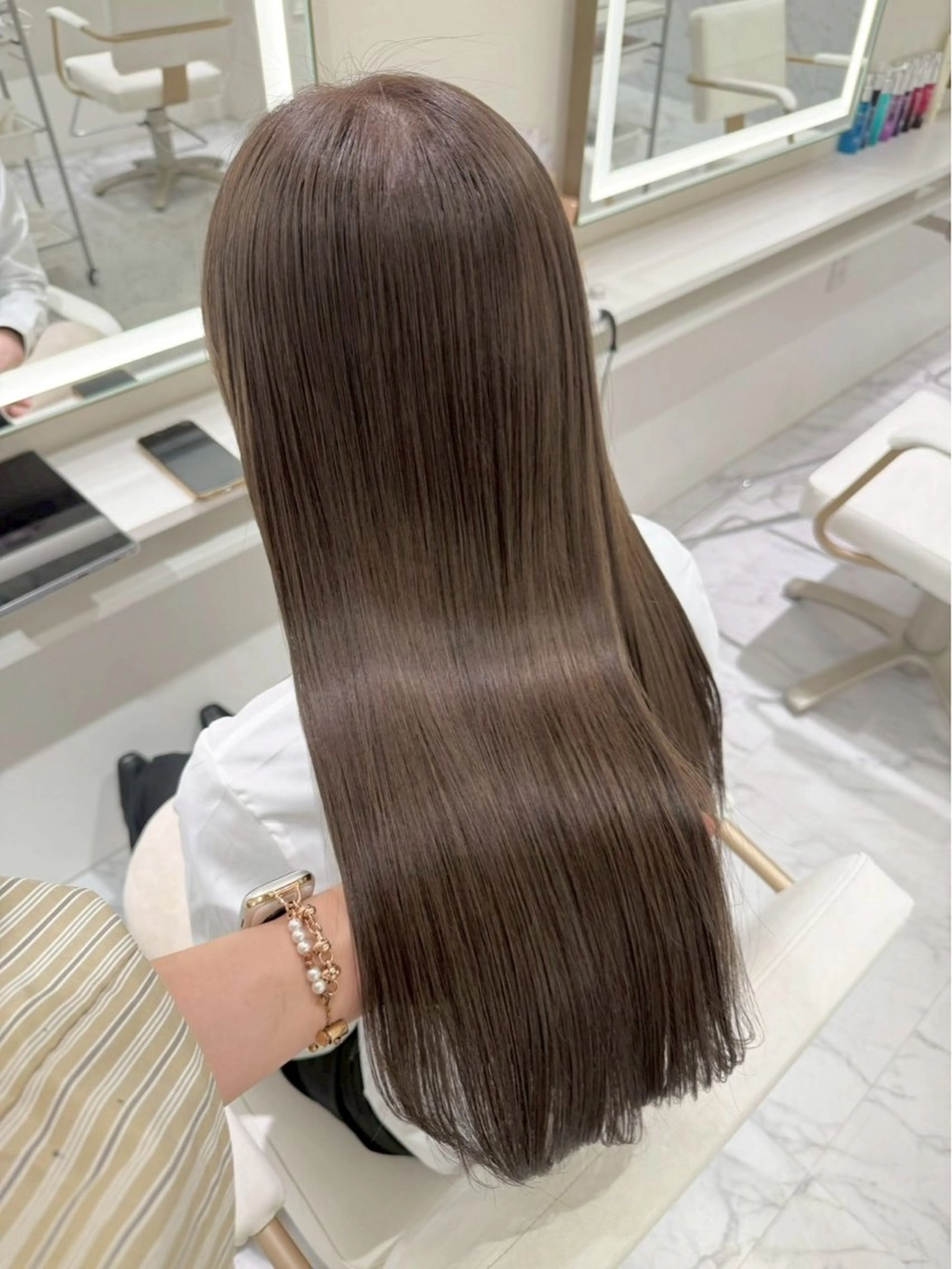 ロング カラー ヘアカラー トリートメント ParveMix 岡本えりかのヘアスタイル