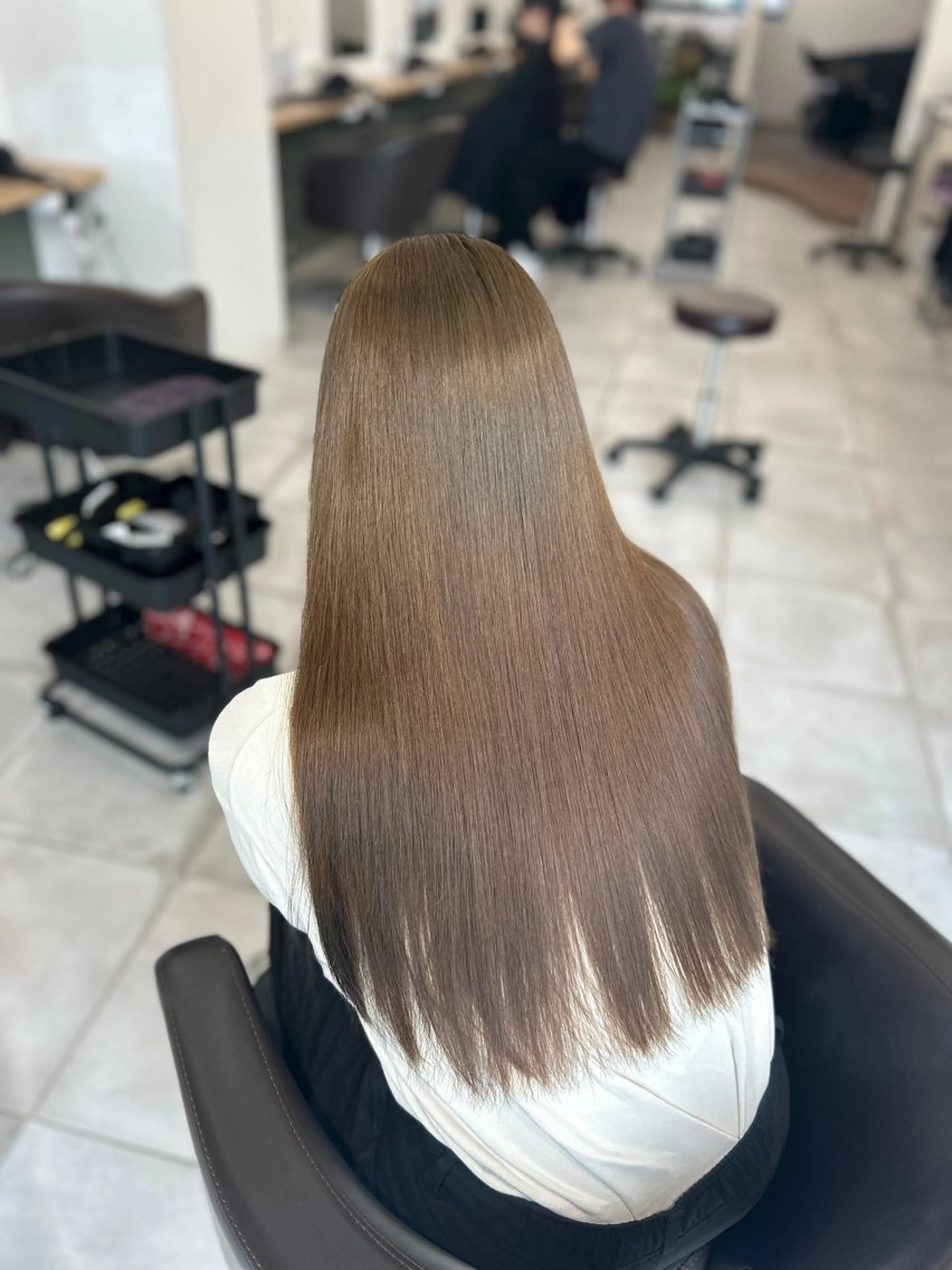 セミロング カラー ヘアアレンジ ブリーチ ブラウンカラー ココアブラウン ブリーチなしカラー トリートメント 【代表】 たき〜のヘアスタイル