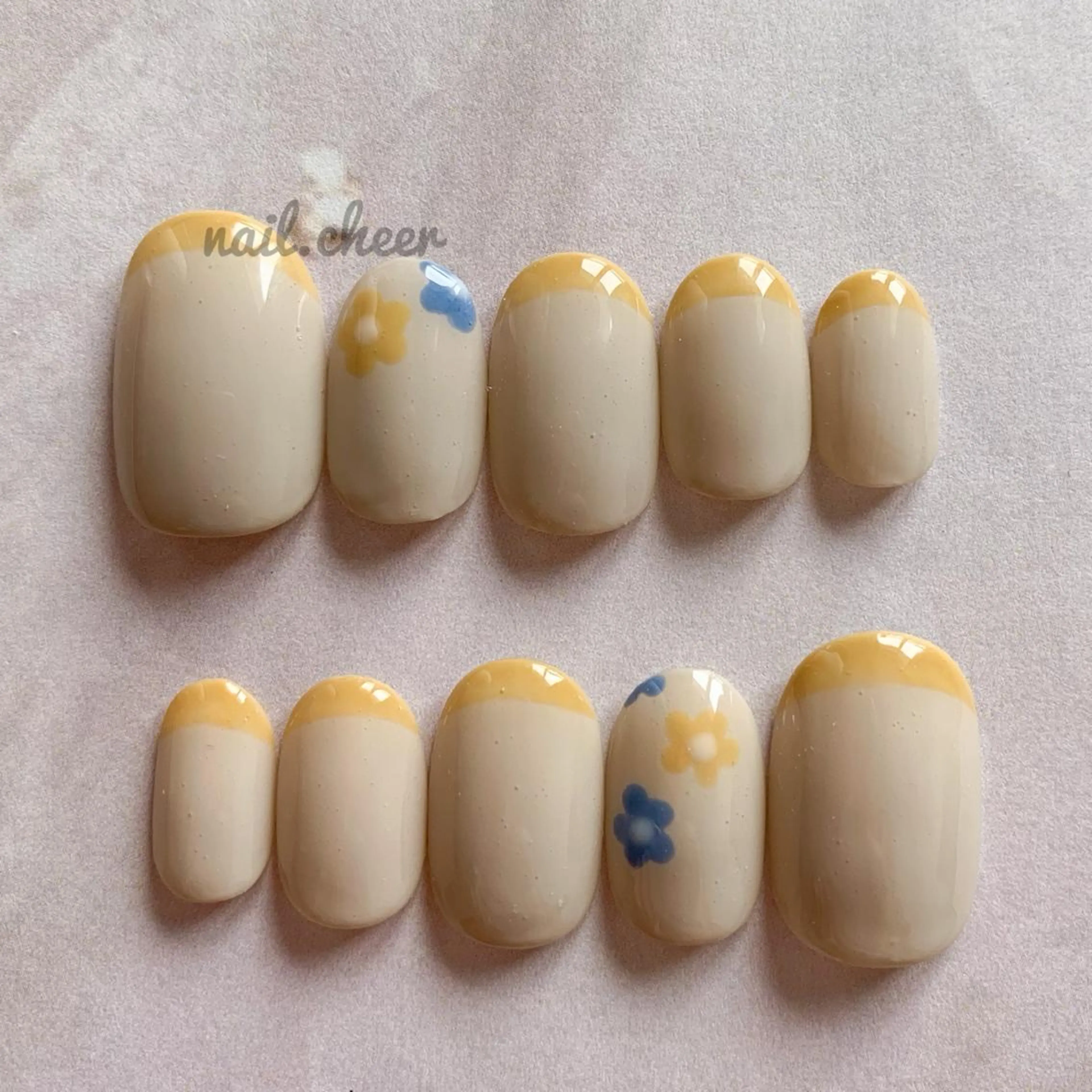 ネイル フラワーネイル フレンチネイル nailist_ momijiのネイルデザイン