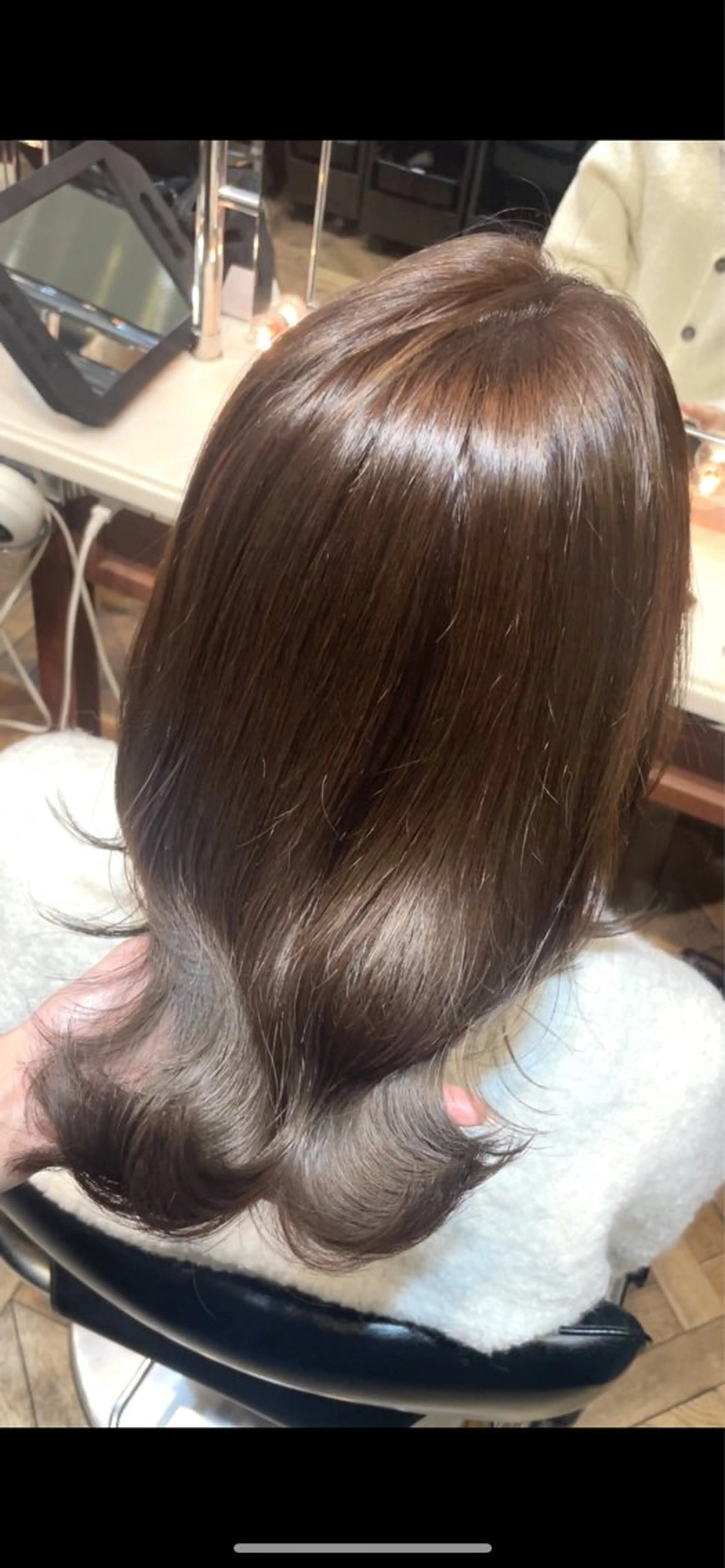 ミディアム カラー ベージュカラー オリーブベージュ オリーブカラー カット ヘアカラー トリートメント ご新規様限定 透明感カラーKANAのヘアスタイル