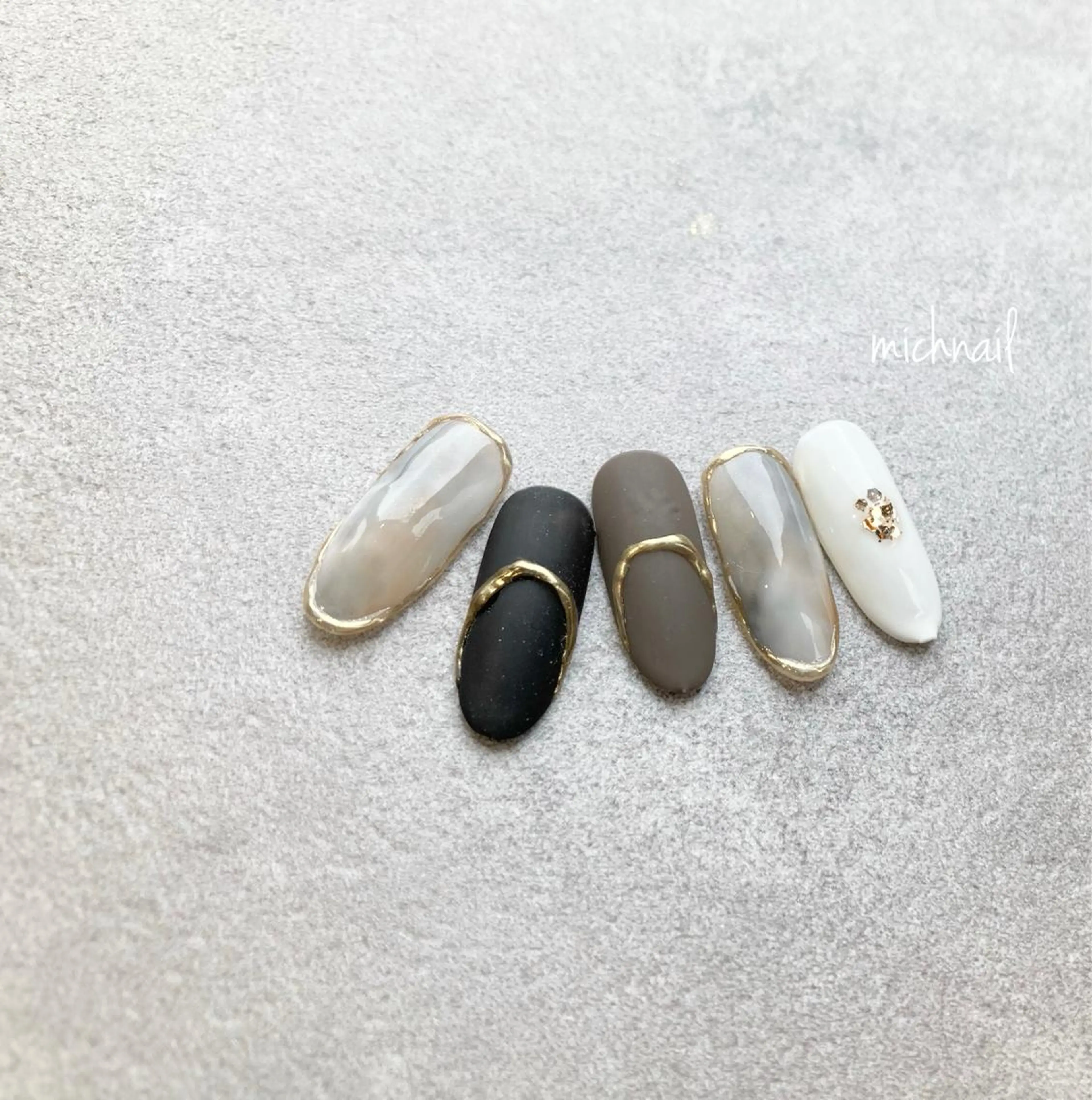 ネイル マットネイル ニュアンスネイル ハンドネイル ハンドケア eni. by michのネイルデザイン