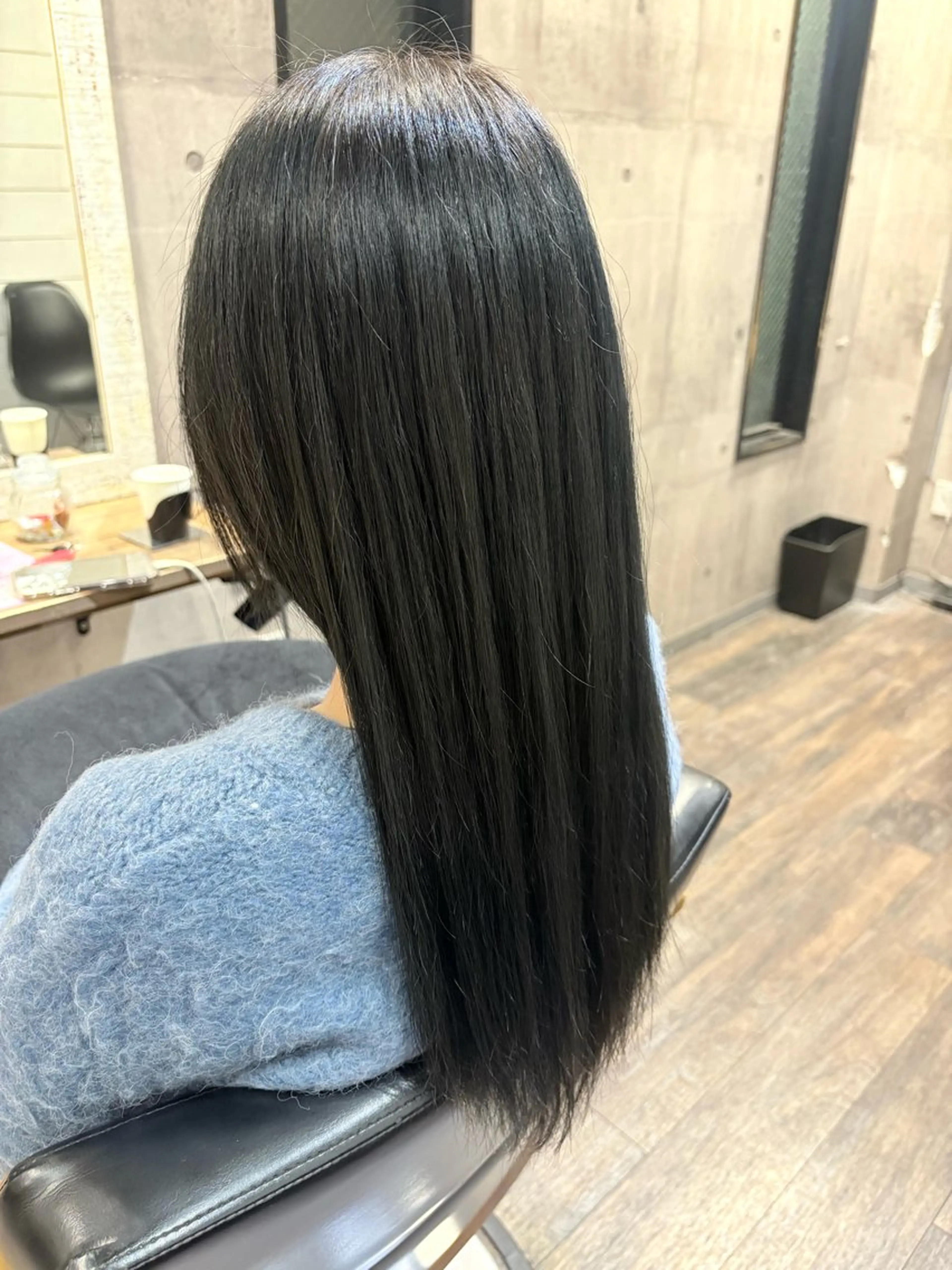 カラー 黒髪 ブルーカラー ブルーブラック 透明感カラー ヘアカラー 💎 yuina🦋のヘアスタイル