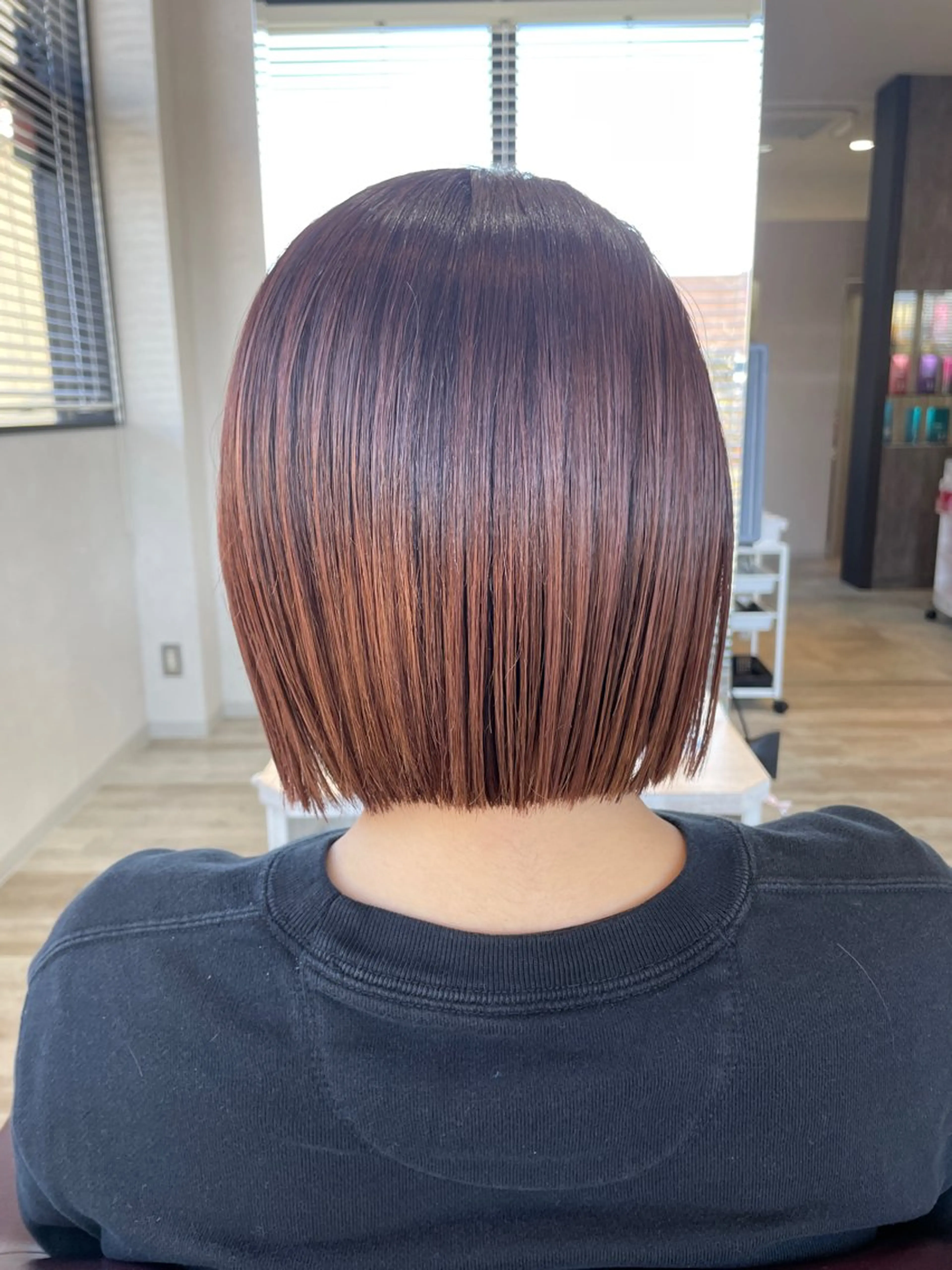 ショート カラー ベージュカラー ピンクカラー ピンクベージュ 似合わせカット カット ヘアカラー ムトウ リンカのヘアスタイル