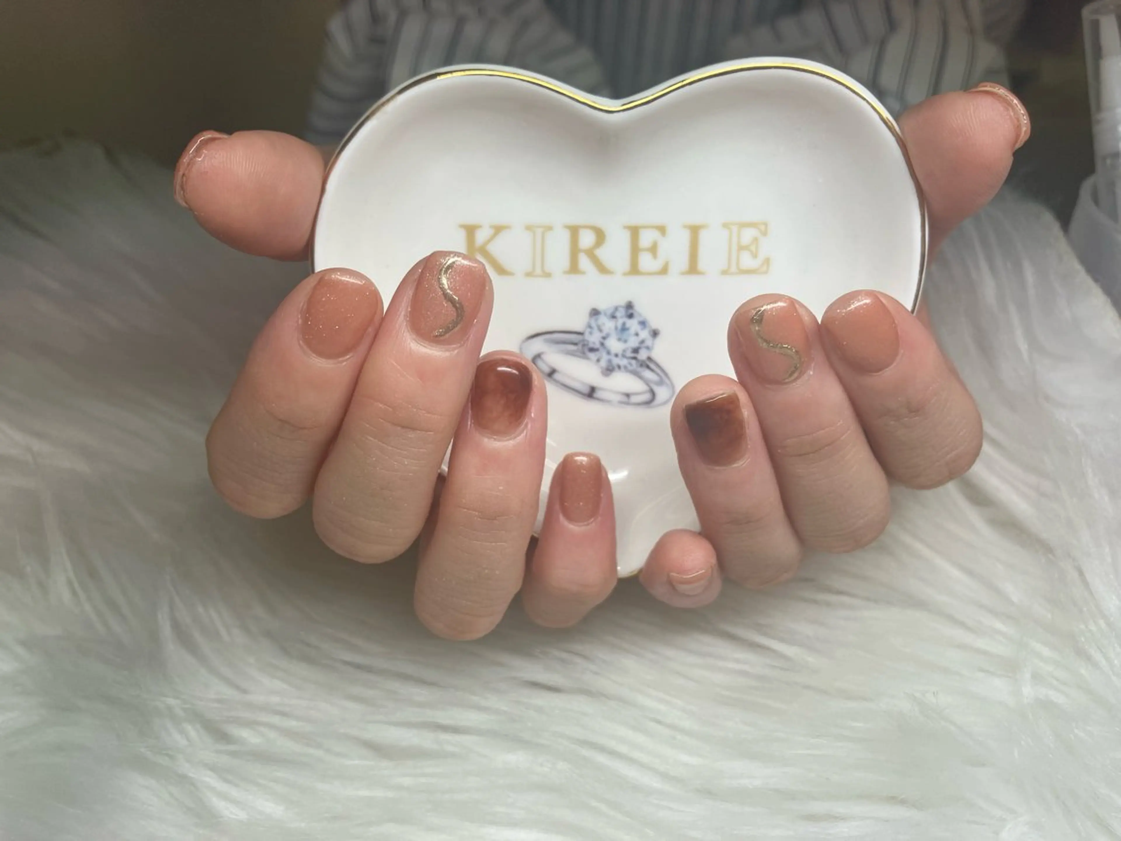 ネイル NiuShe SERIのネイルデザイン