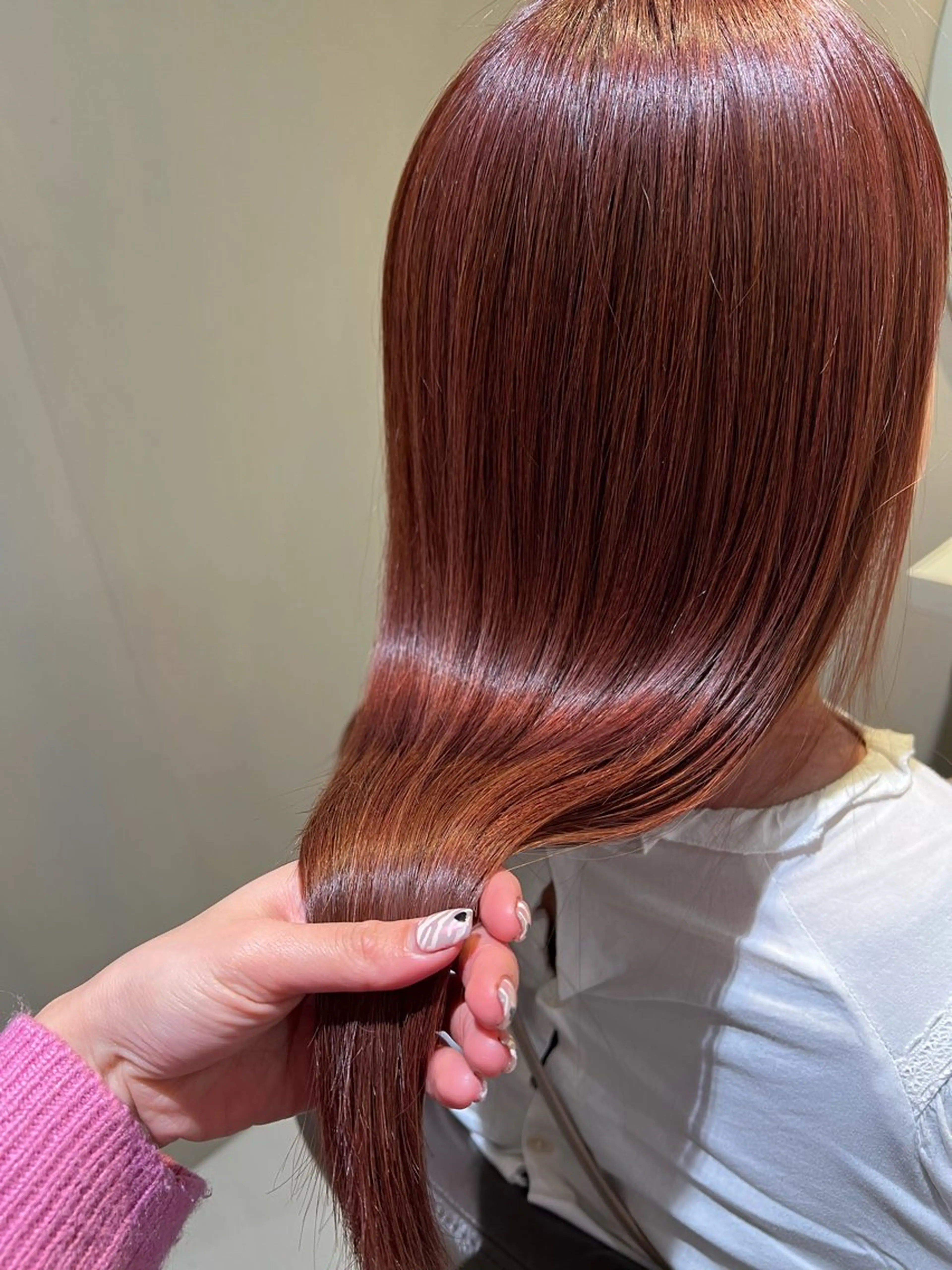 カラー 藤本 麗未のヘアスタイル