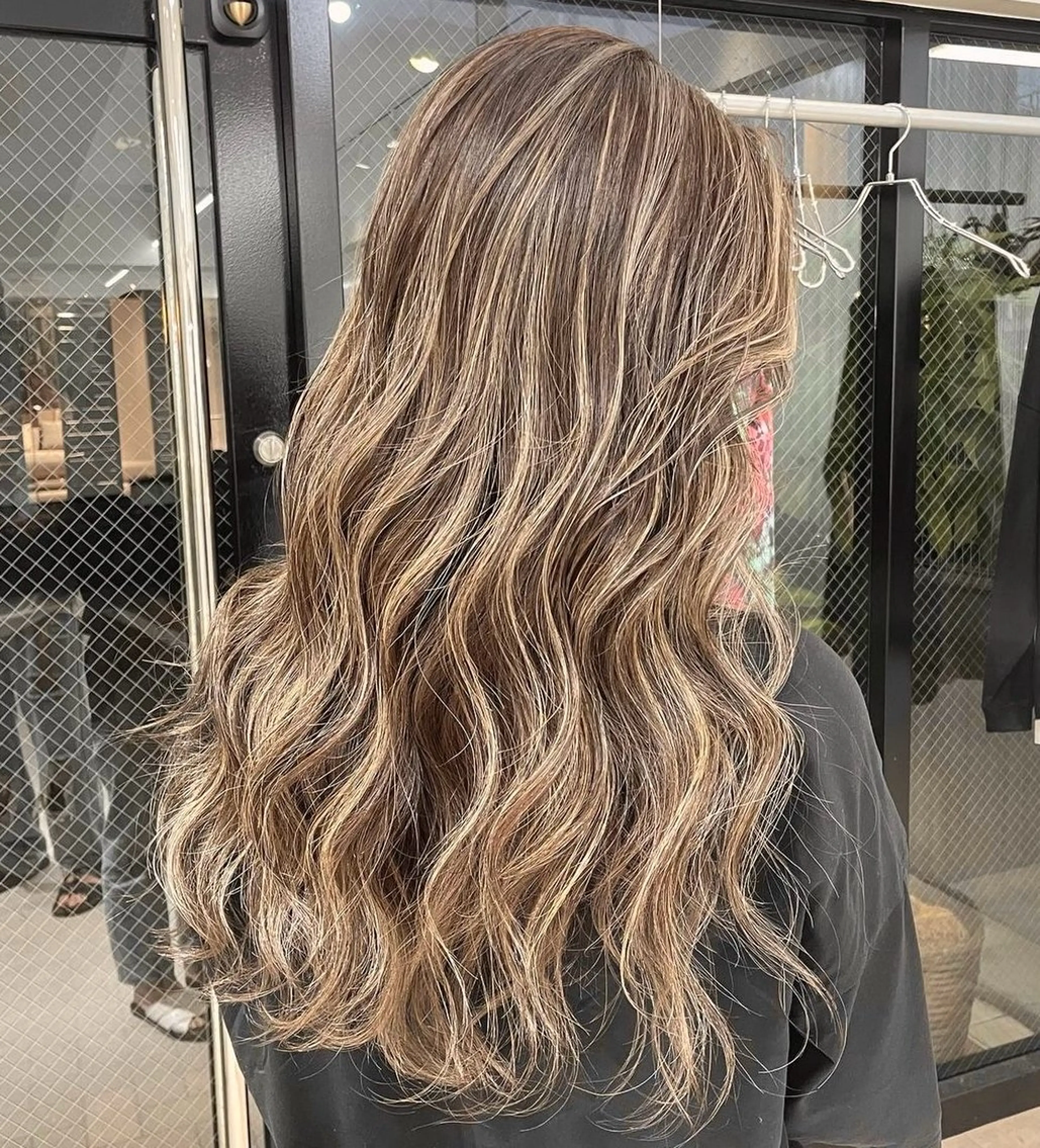 ロング カラー バレイヤージュ ハイライトカラー 外国人風カラー ハイライト レイヤーカット ヘアカラー ✨レイヤーカット 海外ヘア/原宿✨のヘアスタイル