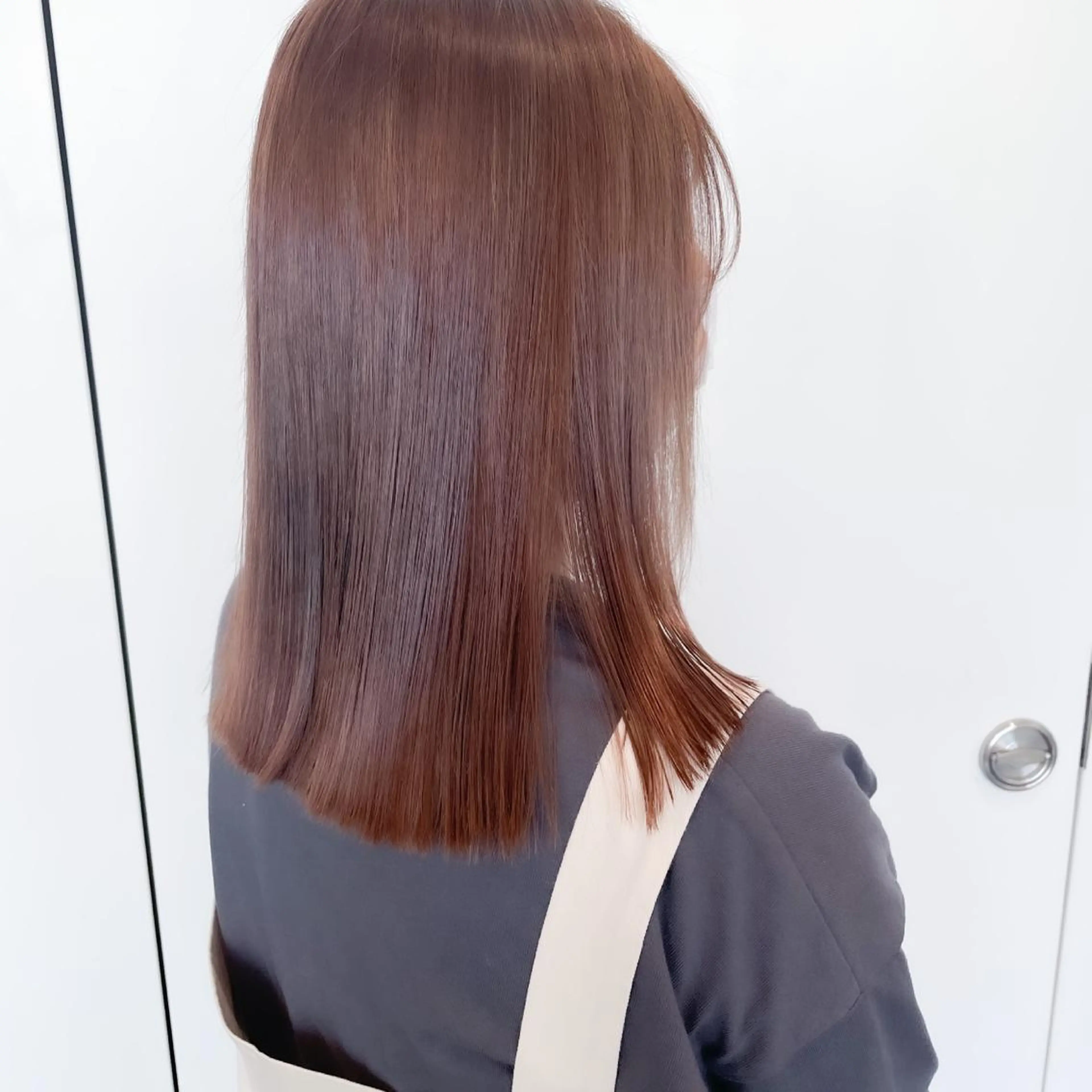 ショート カラー ヘアアレンジ ミニボブ/ブリーチ 🌈MISATOのヘアスタイル