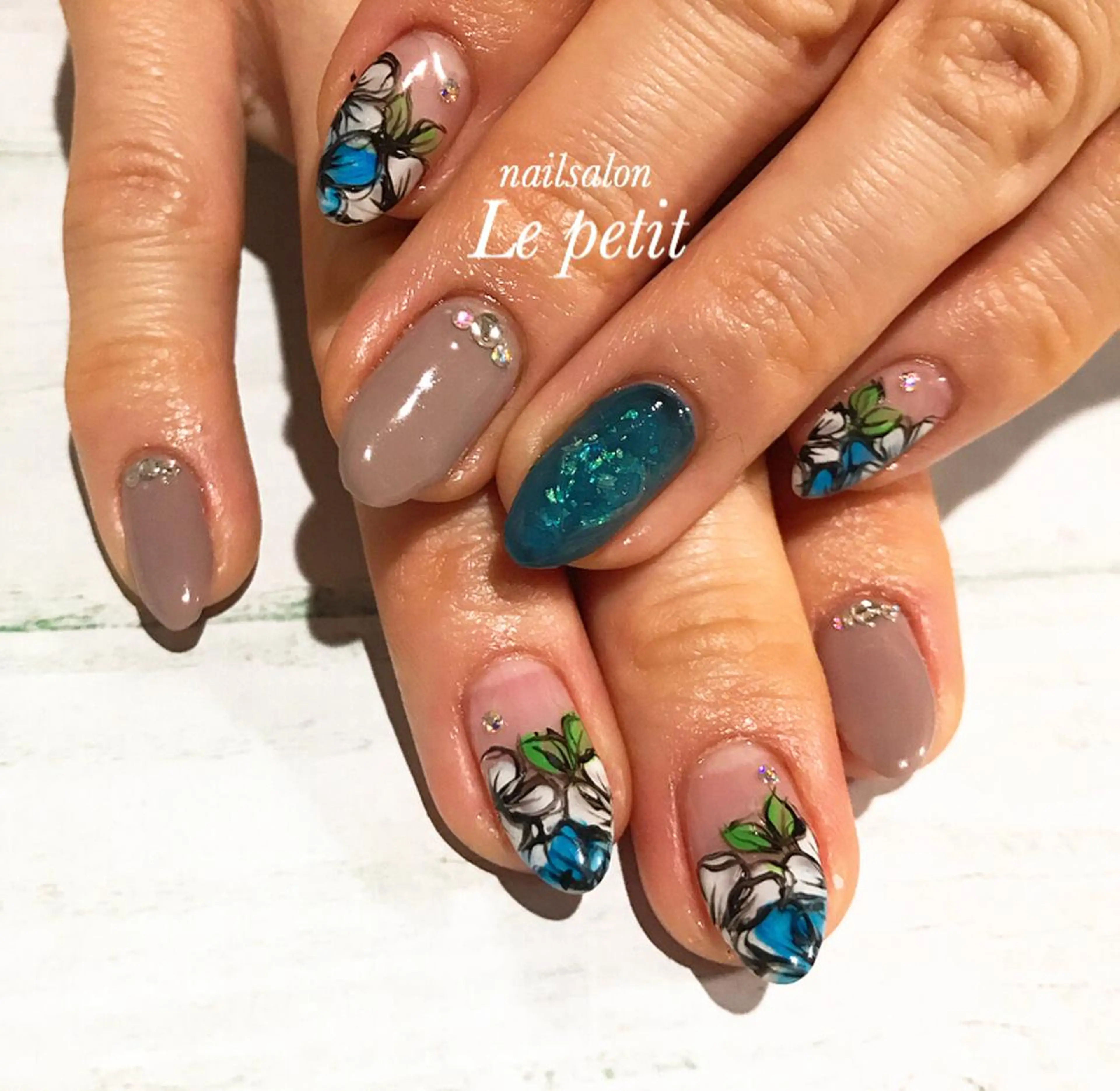 ネイル 石野 広佳のネイルデザイン