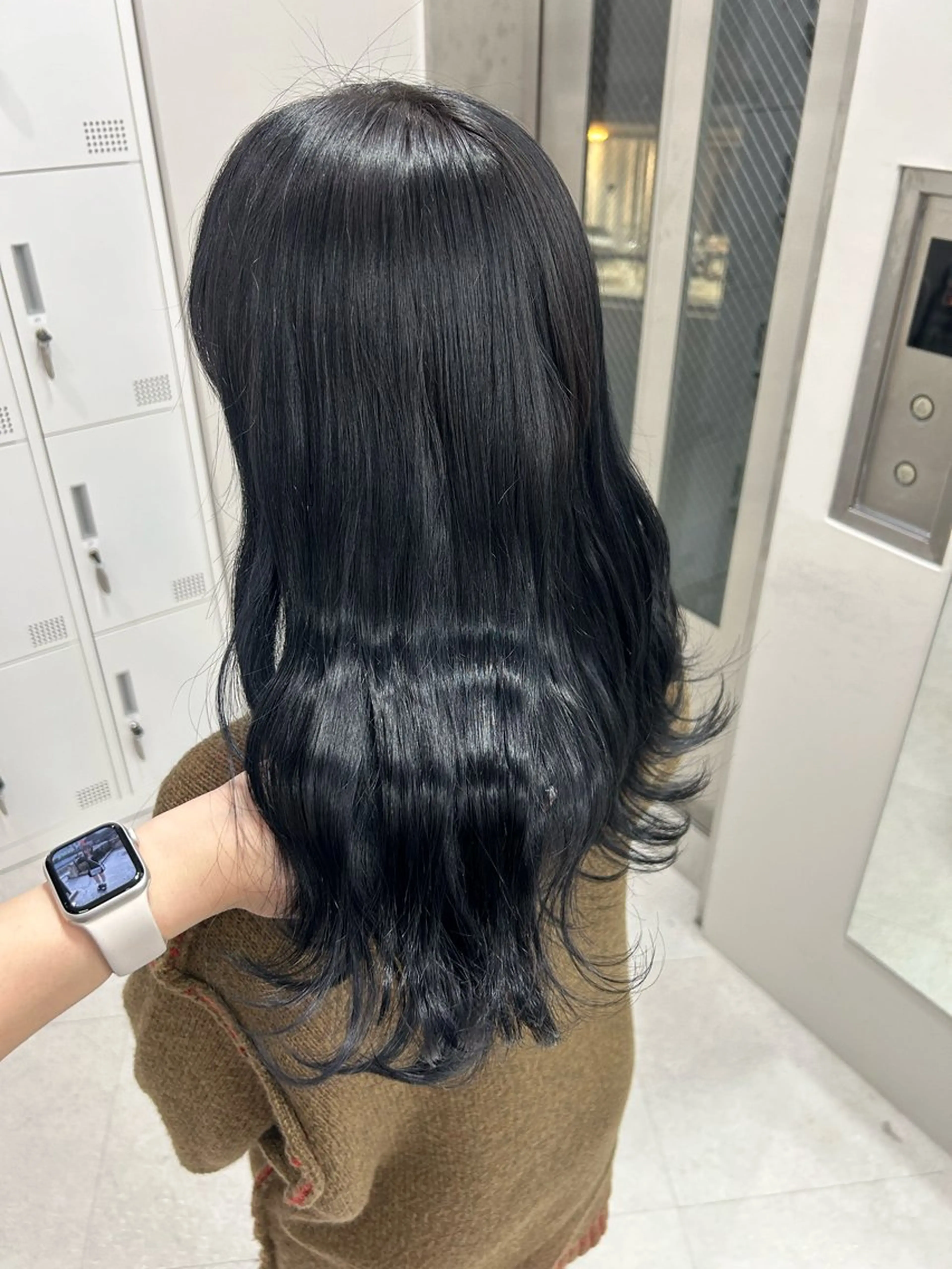 ロング カラー ヘアアレンジ MOMO艶髪 🩵モテカラーのヘアスタイル