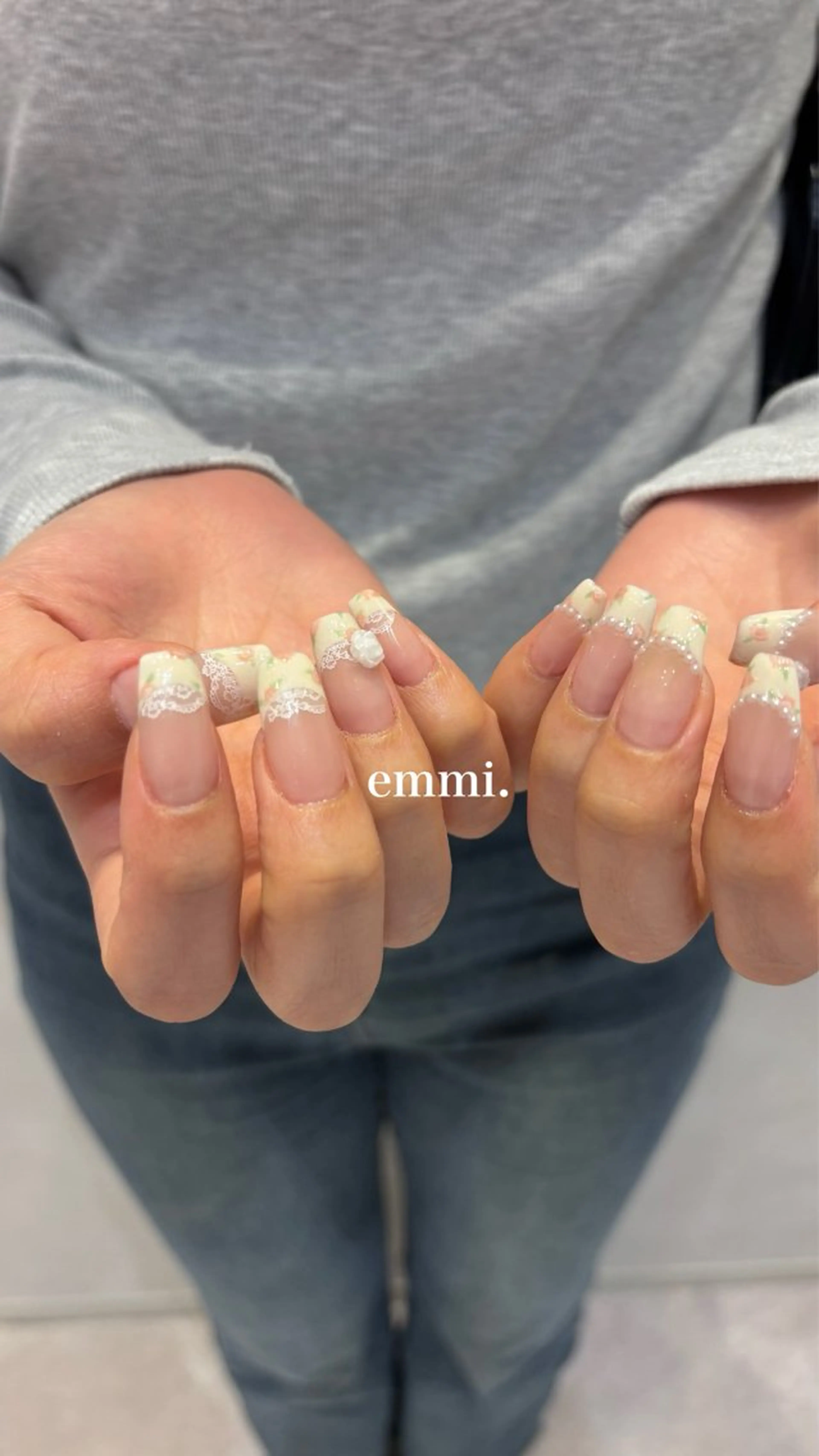 ネイル チークネイル フレンチネイル ガーリー 氷ネイル・うるうるネイル キラキラネイル ハンドネイル GO TODAY SHAiRE SALON 表参道colore店所属・emmi nailのネイルデザイン