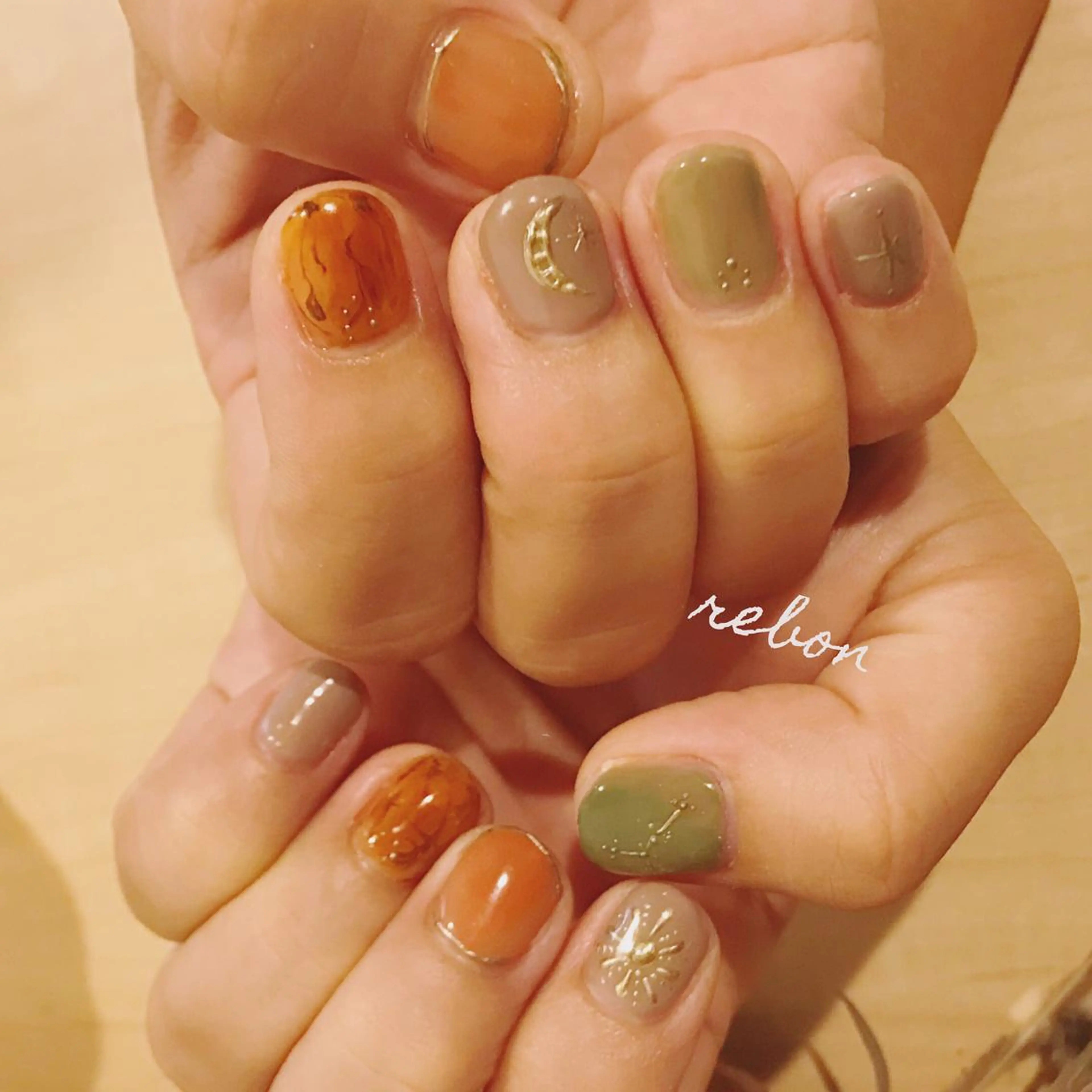 ネイル ハンドネイル フットネイル rebon＊ natsukiのネイルデザイン
