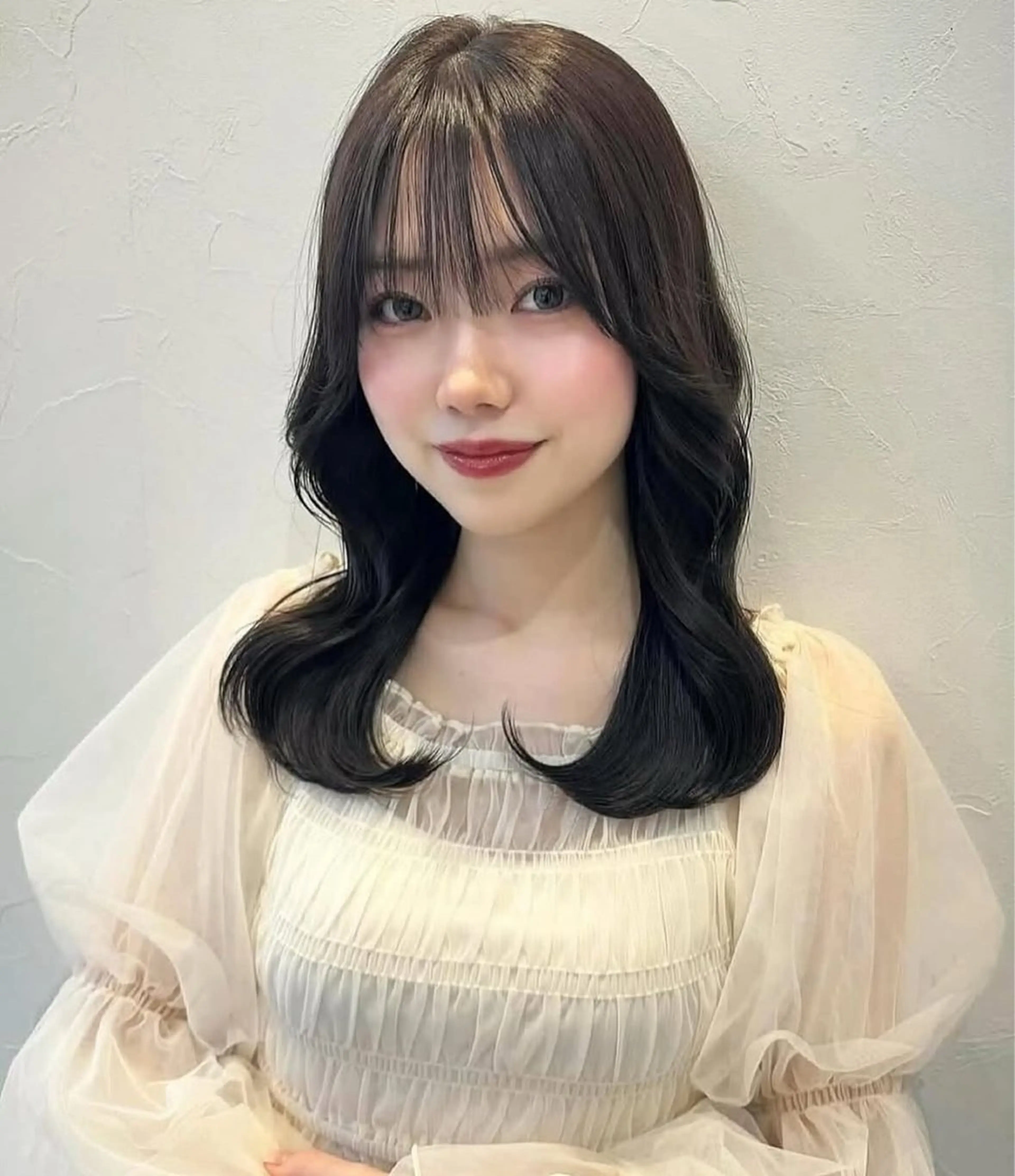 ミディアム りん/ワンホン/艶髪 /小顔顔周りカットのヘアスタイル